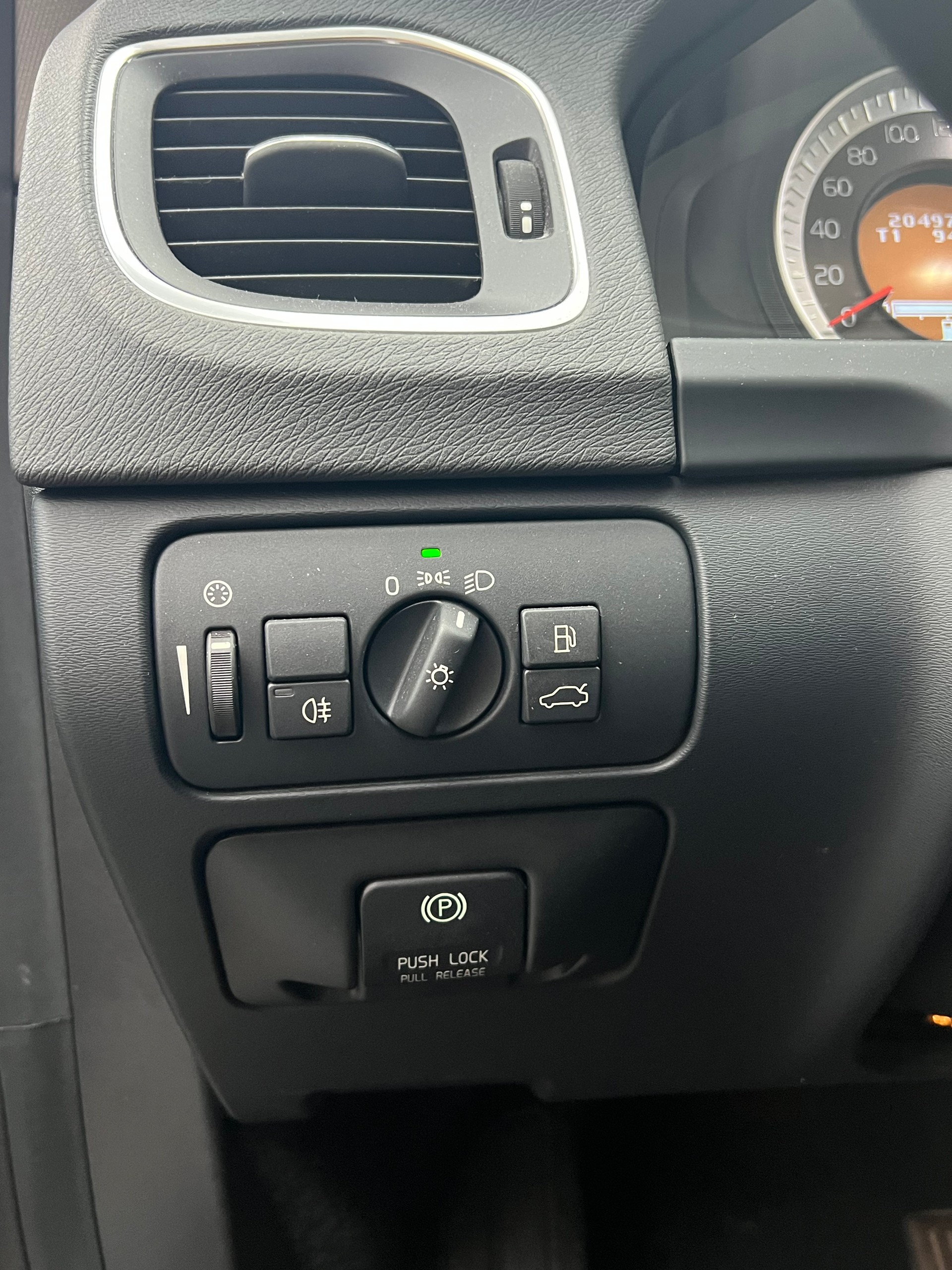 VOLVO S60 D3 Kinetic Geartronic-image-13