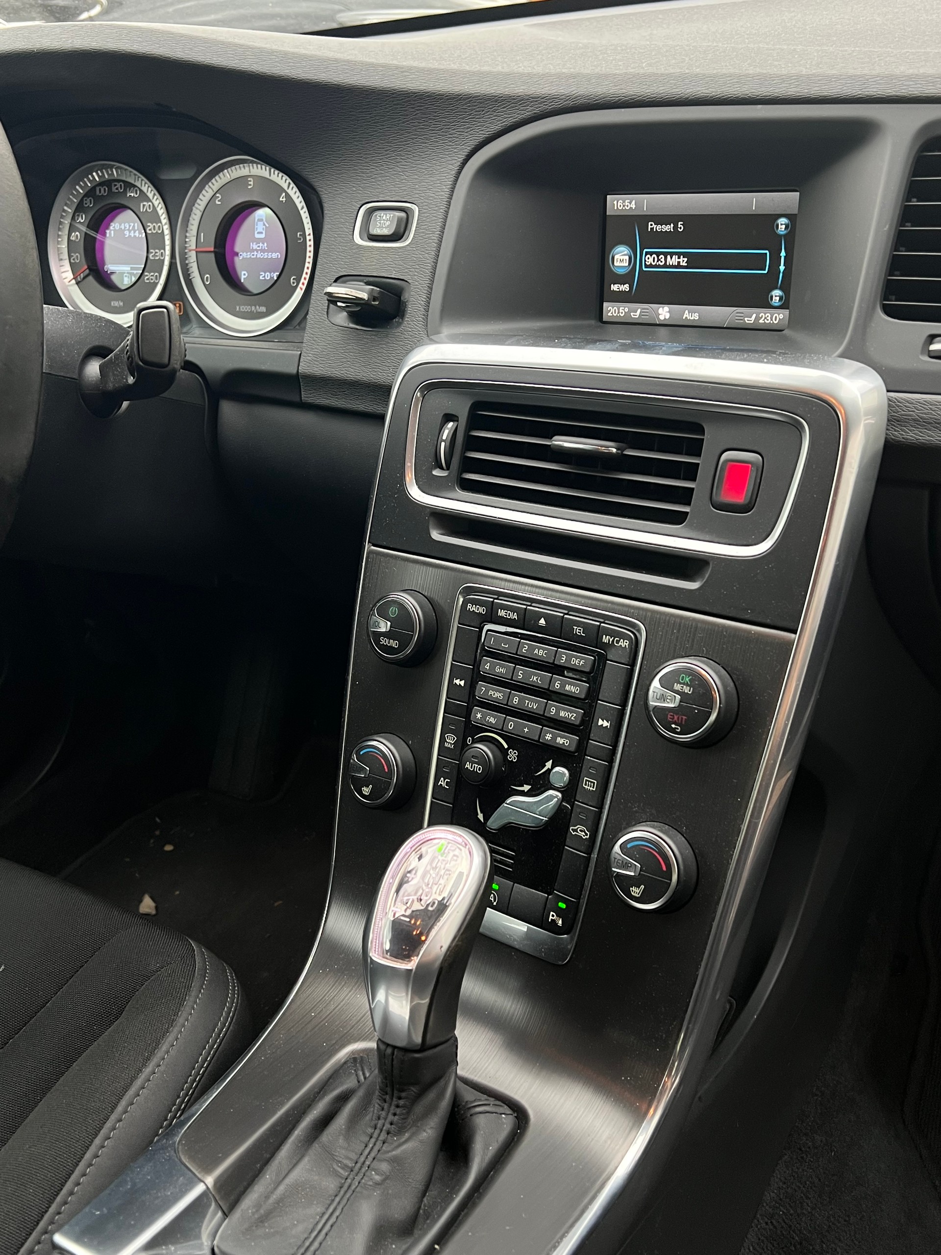 VOLVO S60 D3 Kinetic Geartronic-image-7