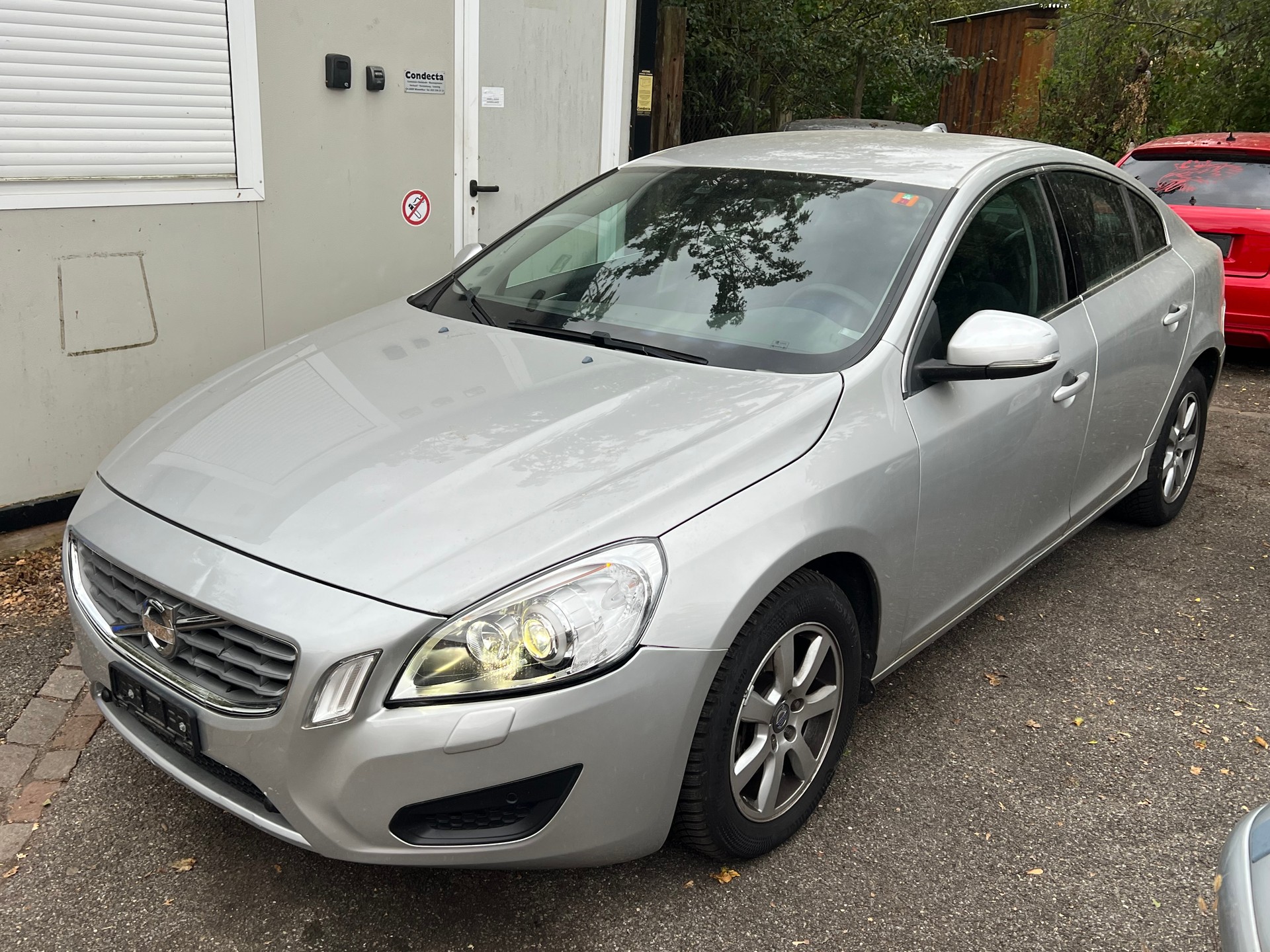 VOLVO S60 D3 Kinetic Geartronic-image-0
