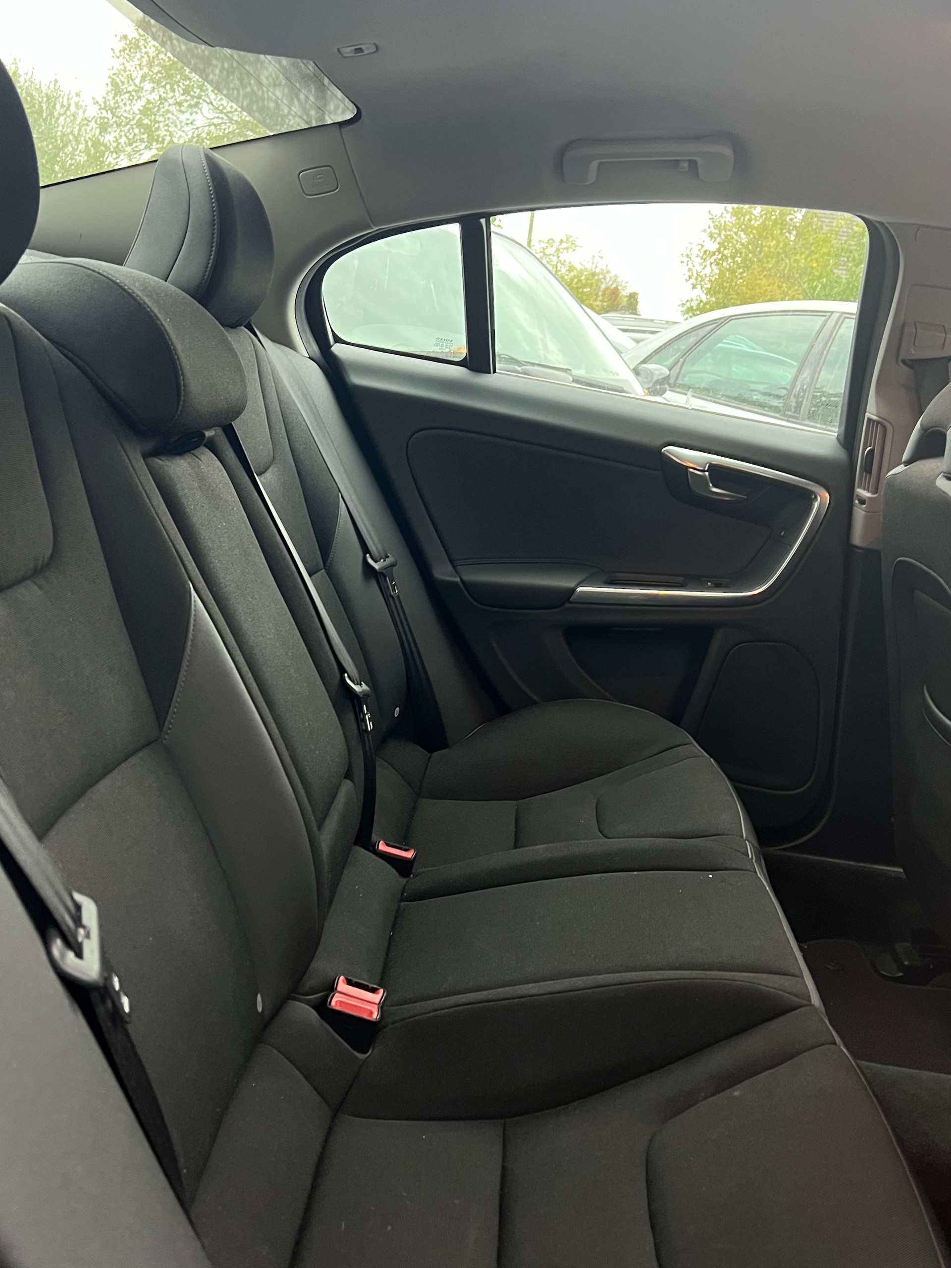 VOLVO S60 D3 Kinetic Geartronic-image-14