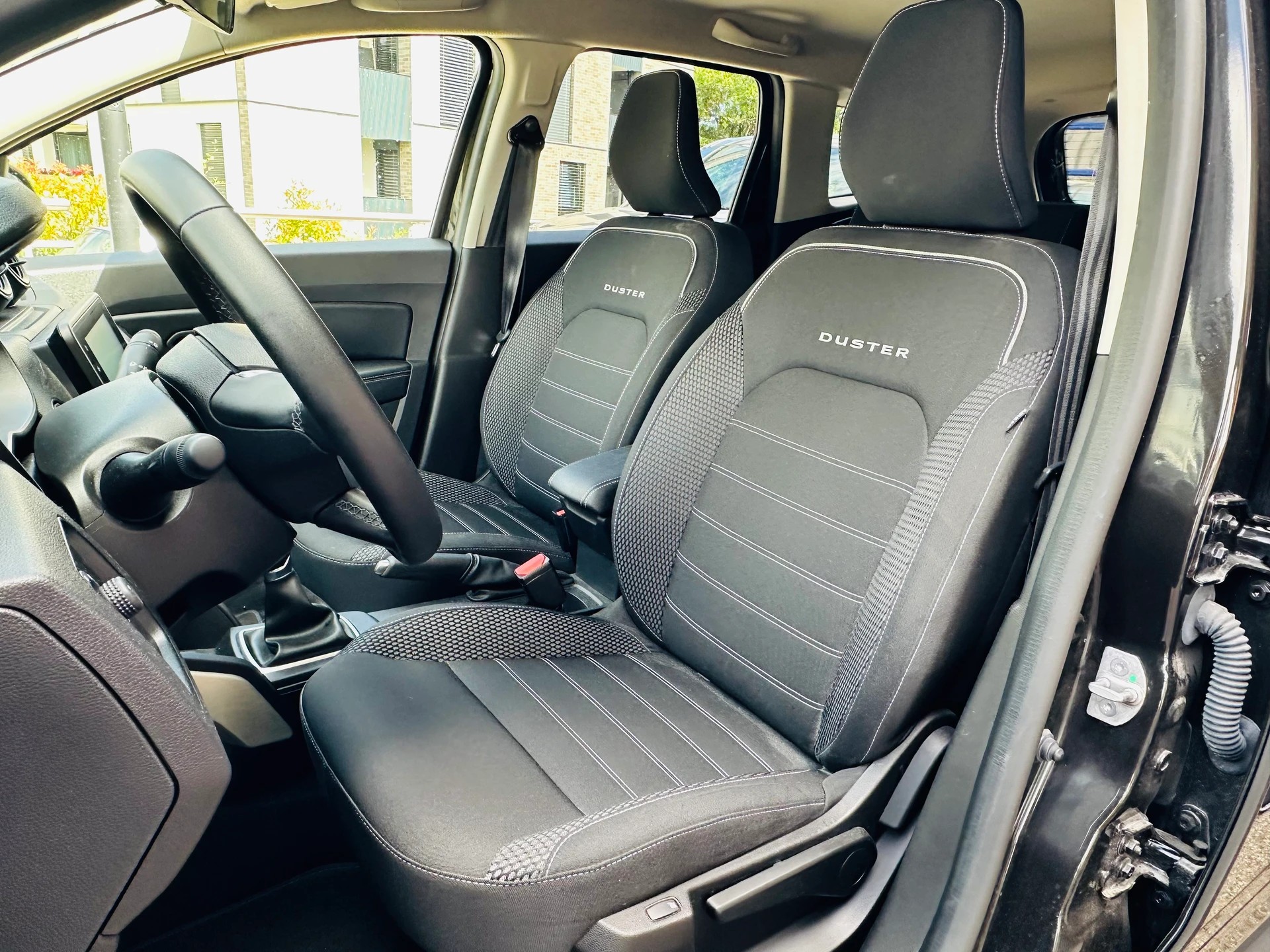 DACIA Duster TCe 150 Prestige EDC 4x2-image-14
