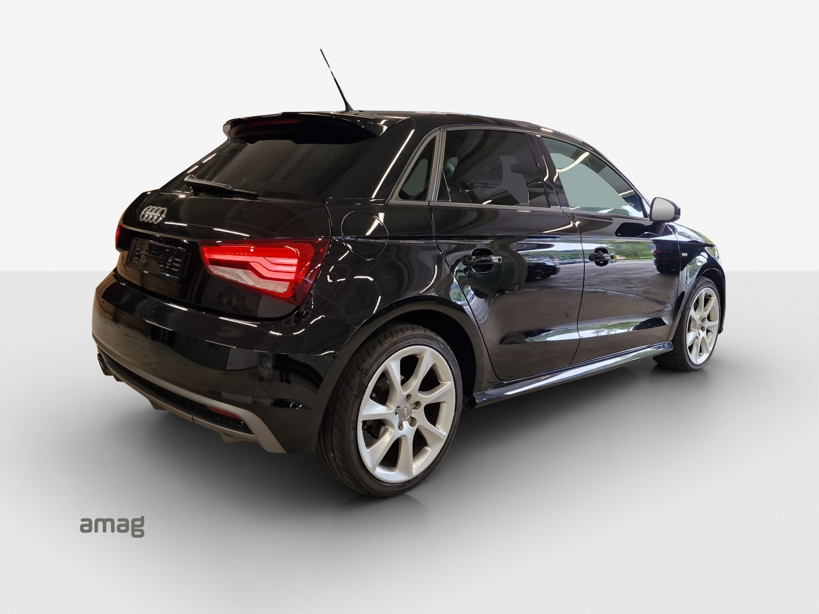 AUDI A1 Sportback 1.4 TFSI Sport S-tronic-image-4