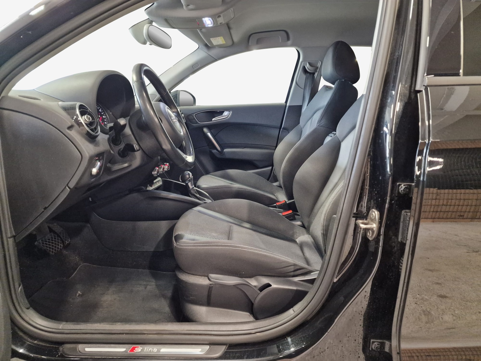 AUDI A1 Sportback 1.4 TFSI Sport S-tronic-image-7