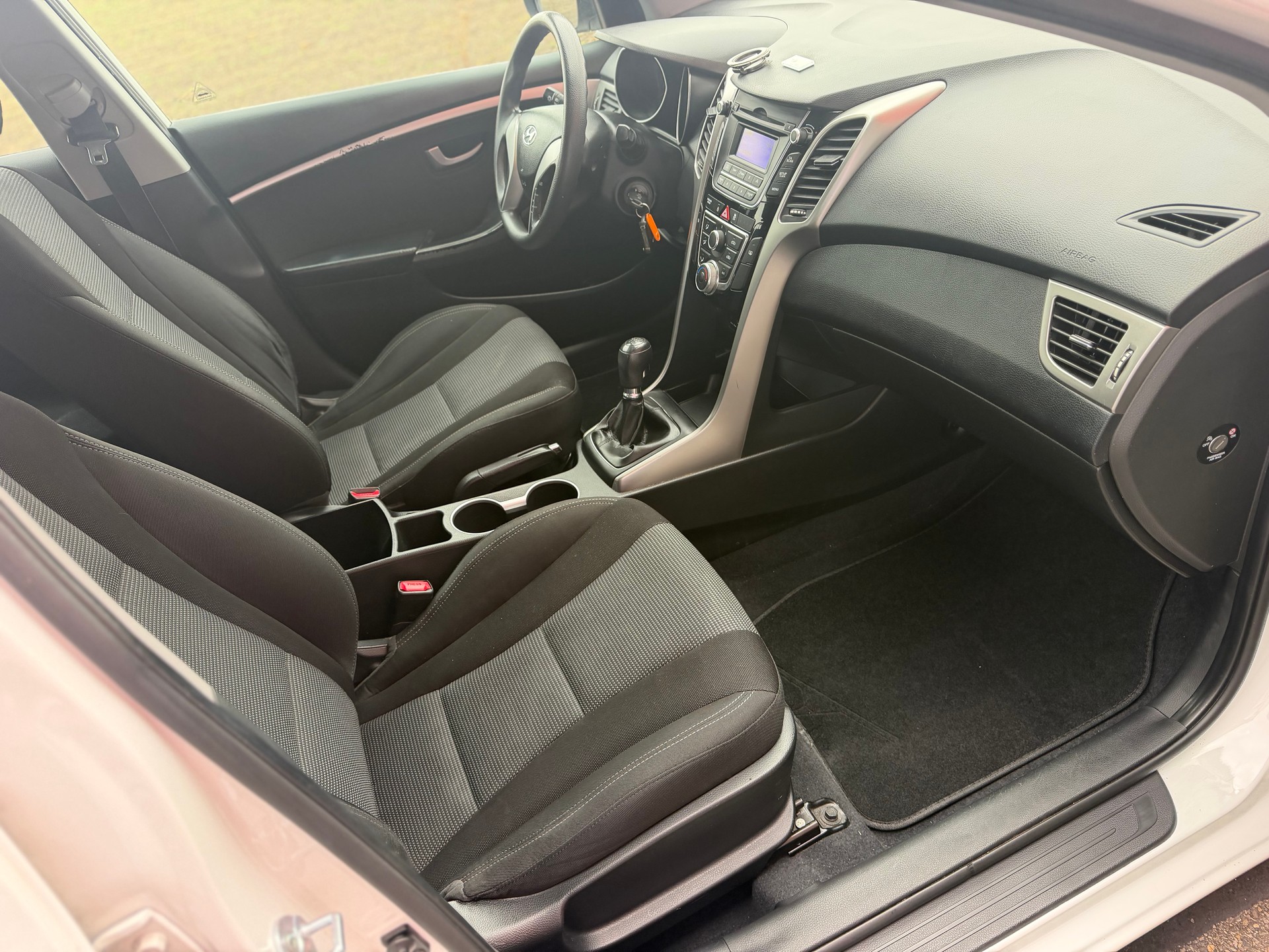 HYUNDAI i30 1.4 Pica-image-11