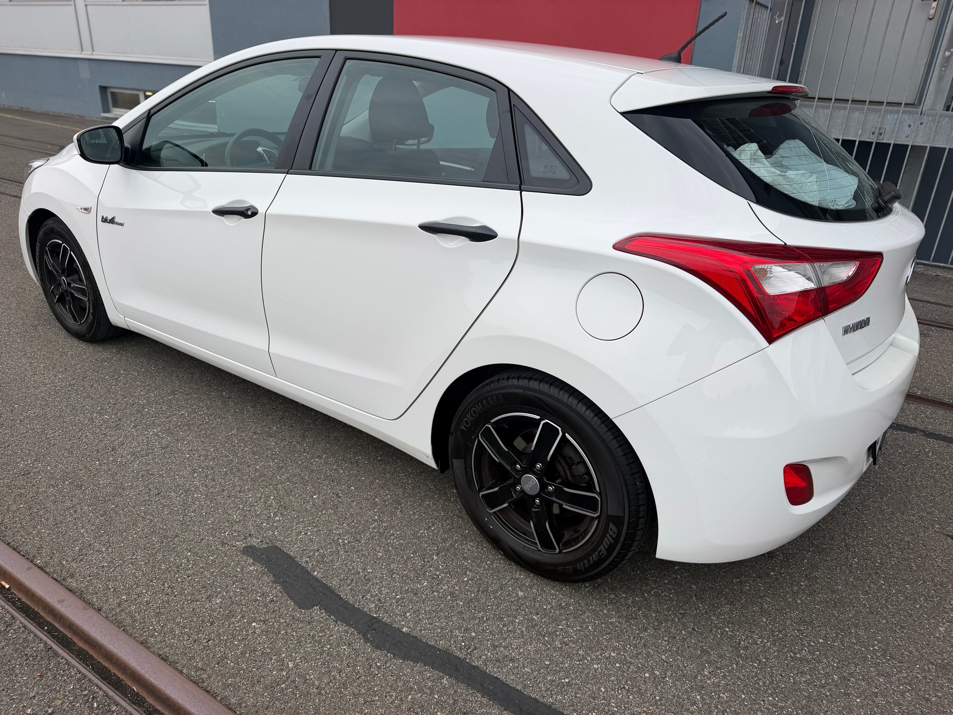 HYUNDAI i30 1.4 Pica-image-6