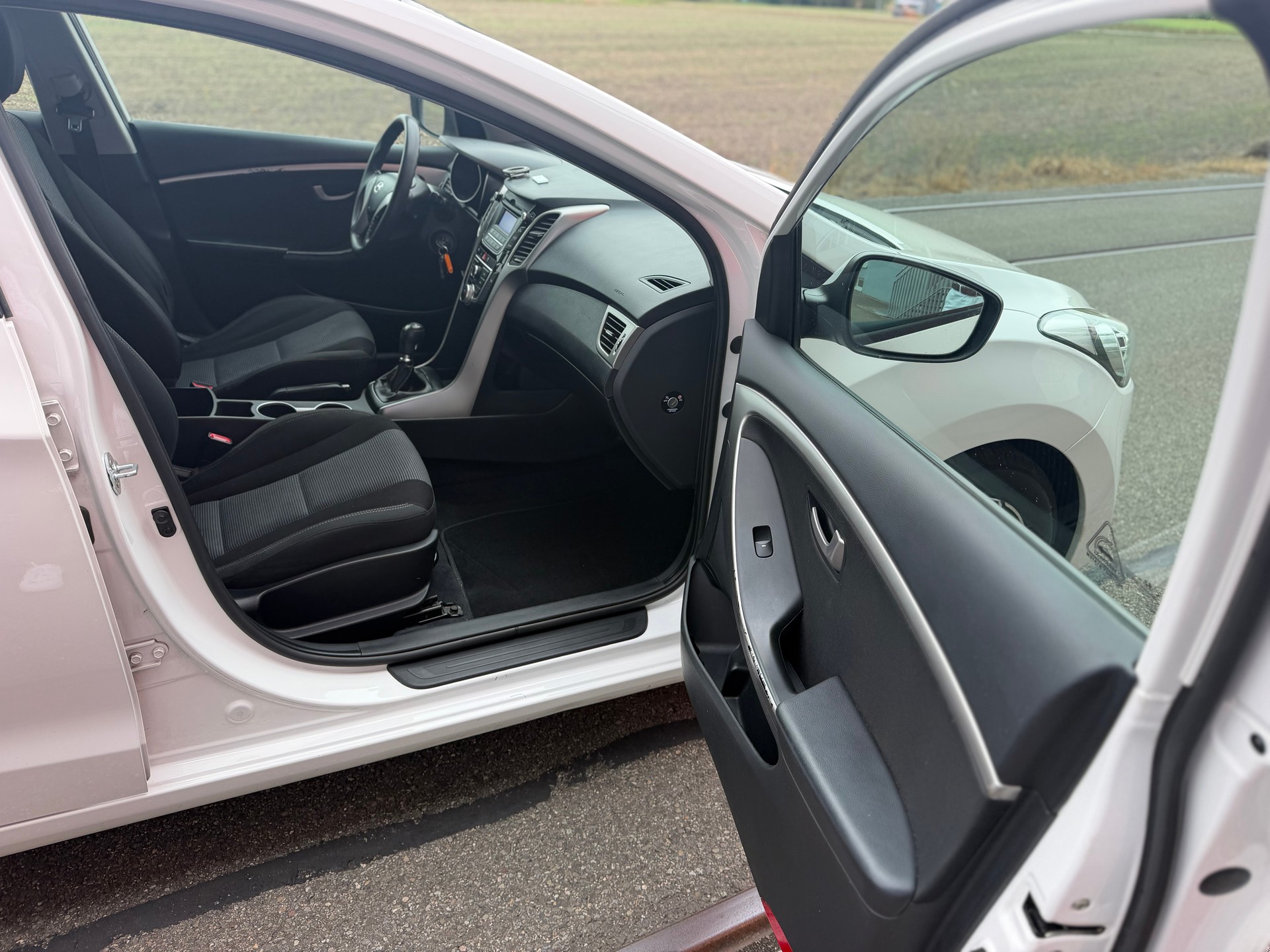 HYUNDAI i30 1.4 Pica-image-13