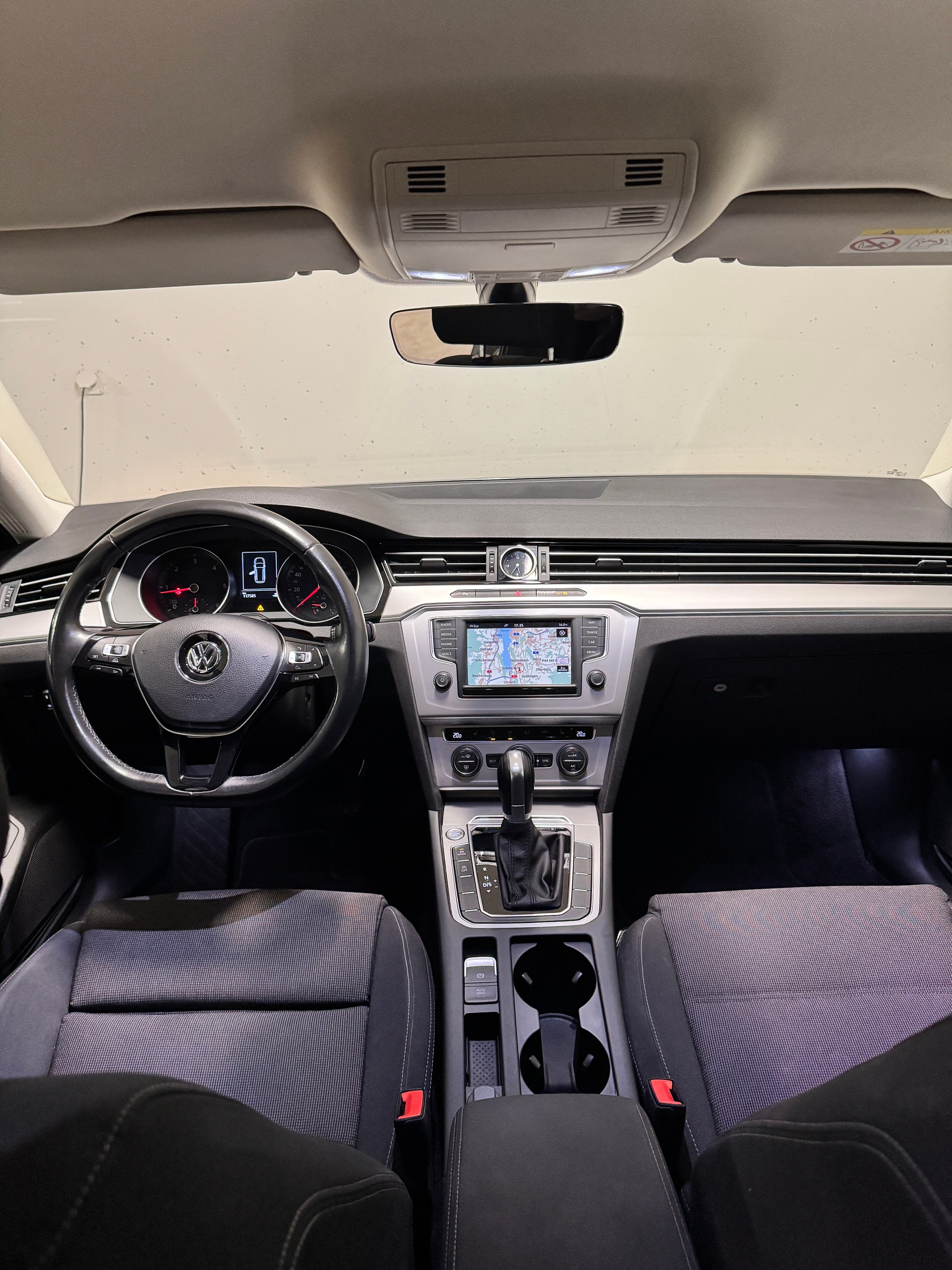 VW Passat Variant 2.0 TDI BMT Comfortline DSG-image-8