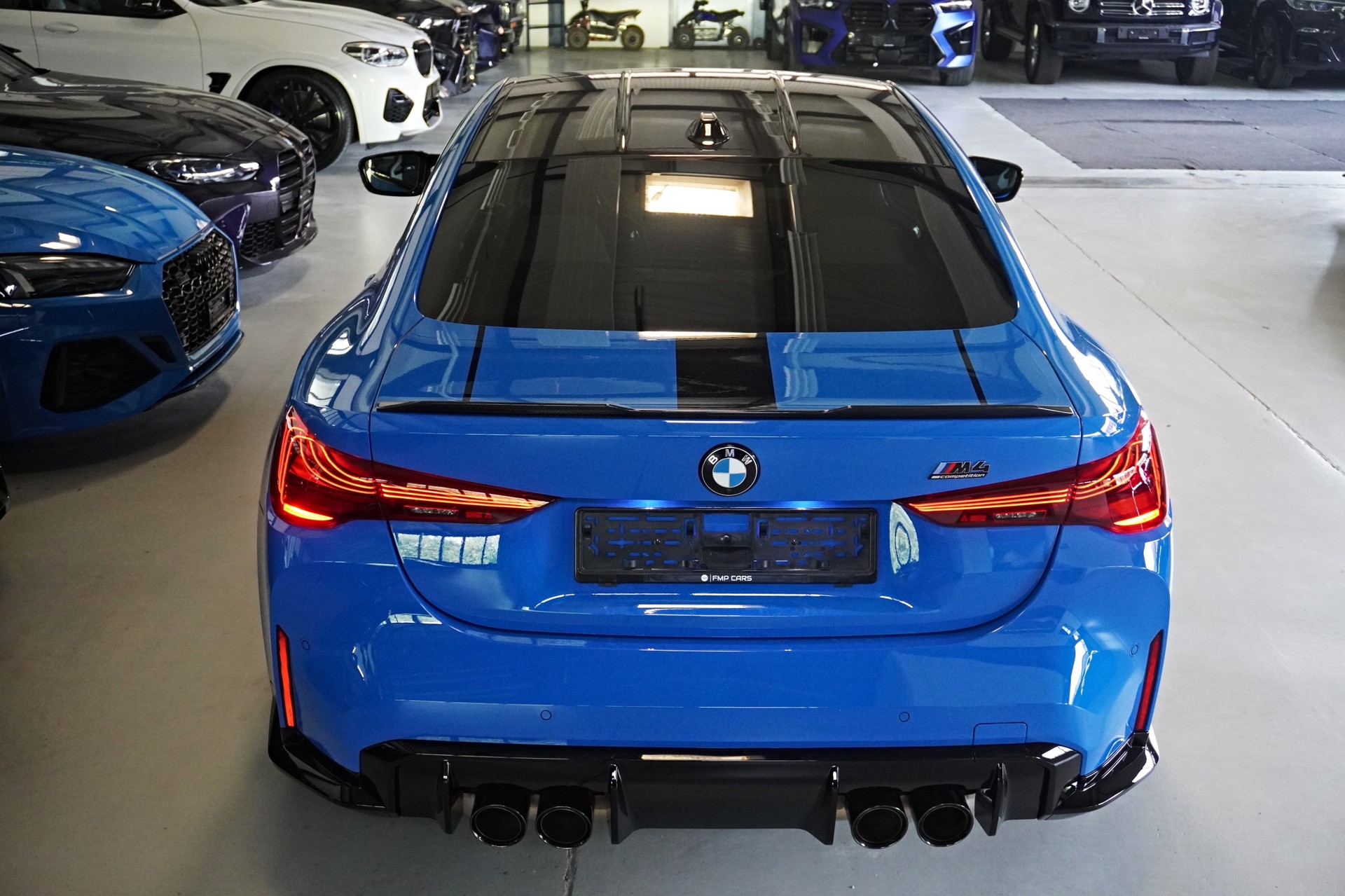 BMW M4 Coupé Competition M xDrive // SONDERLACKIERUNG VOODOO BLAU // WERKSGARANTIE // M CARBON SCHALENSITZE //-image-6