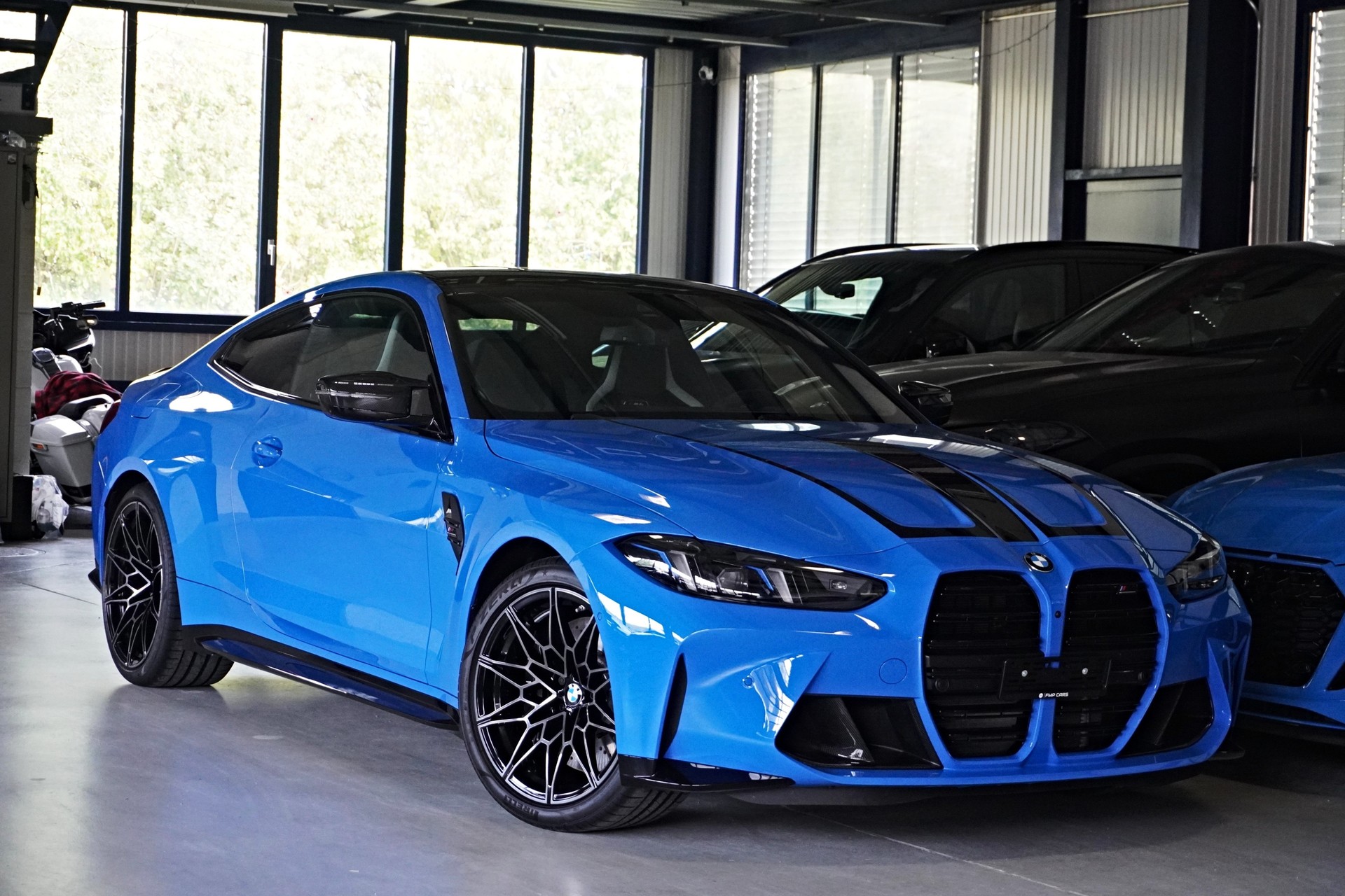 BMW M4 Coupé Competition M xDrive // SONDERLACKIERUNG VOODOO BLAU // WERKSGARANTIE // M CARBON SCHALENSITZE //-image-0