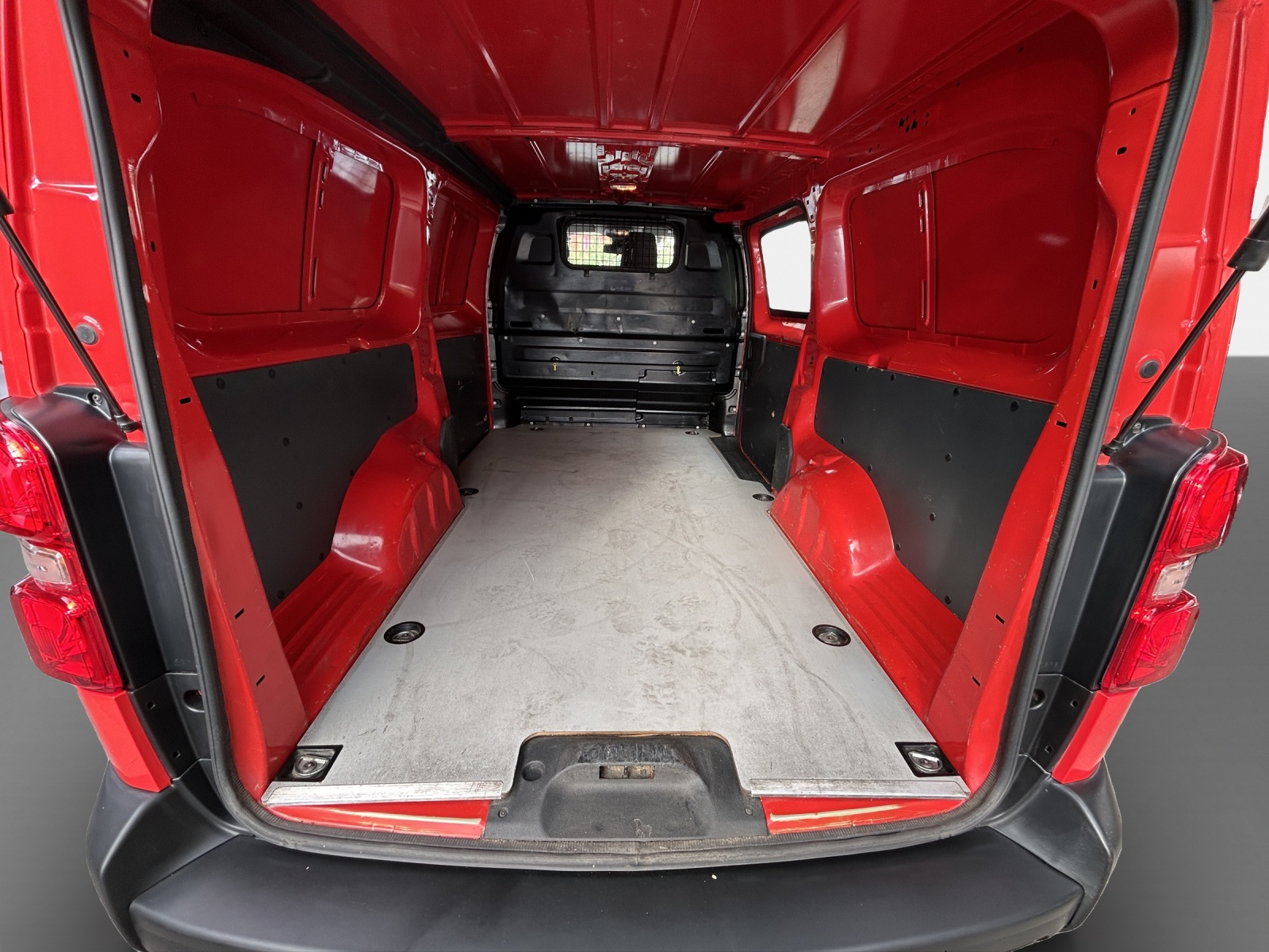 OPEL Vivaro-e Cargo 50kWh/136 M 3.1tEnjoy-image-10