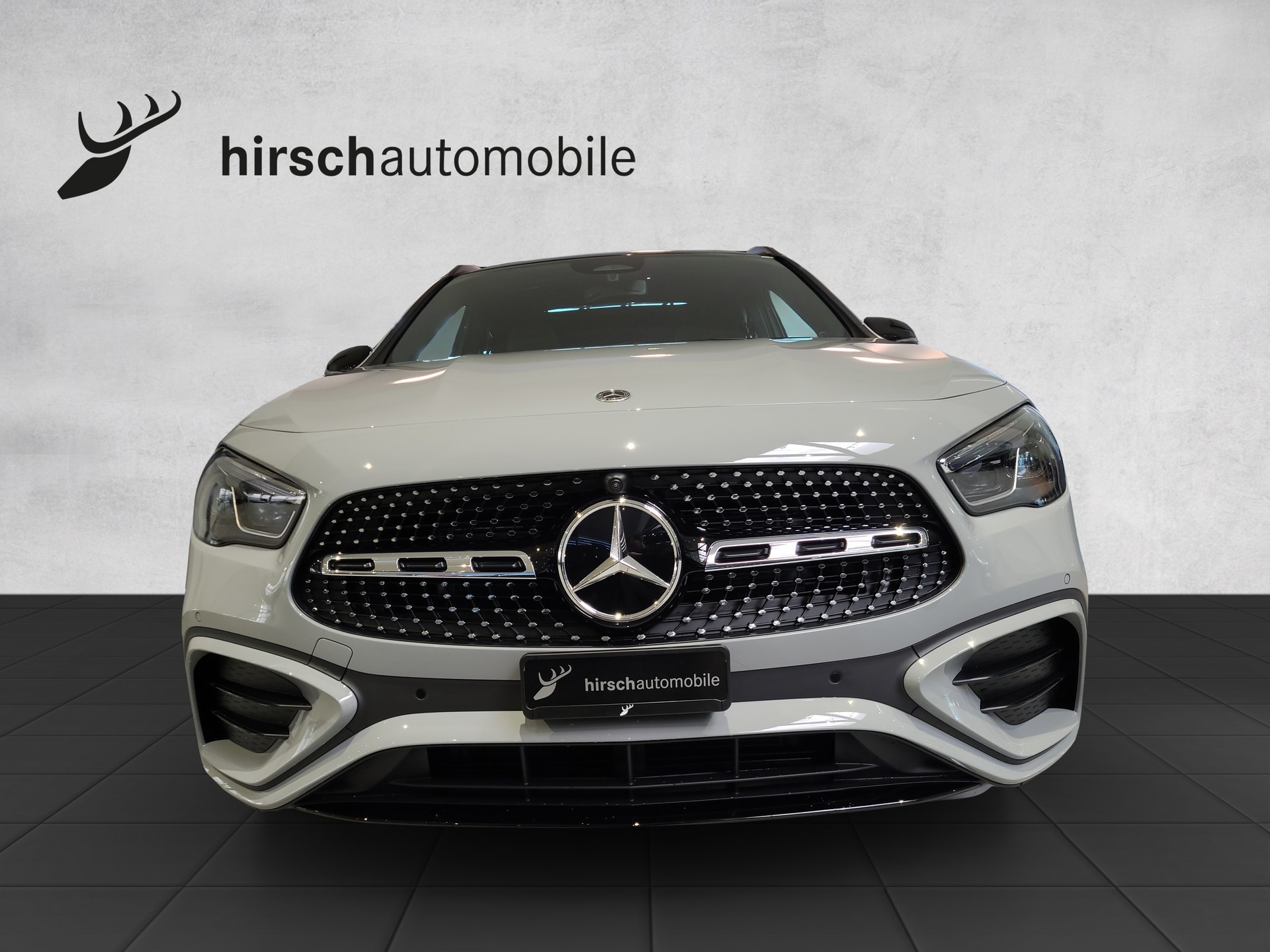 MERCEDES-BENZ GLA 250 4M AMG Swiss Star "Special Edition"-image-5