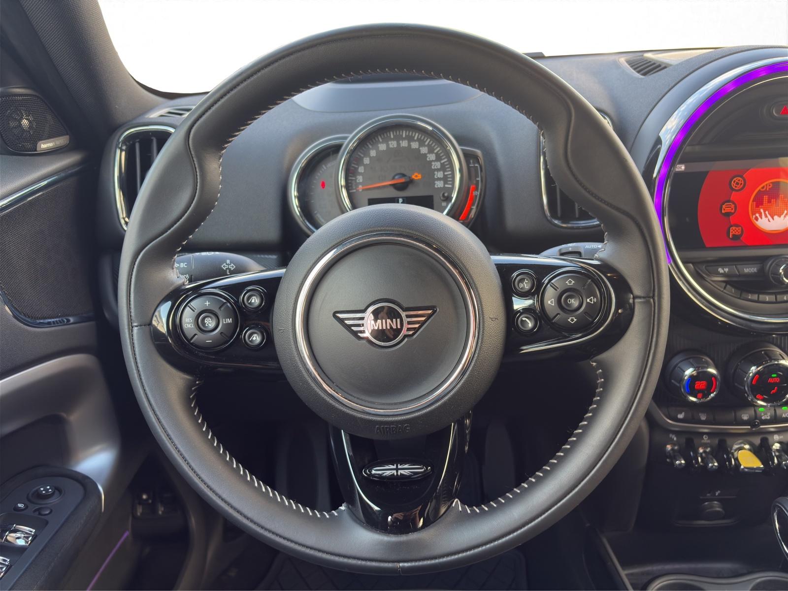 MINI Countryman Cooper S E ALL4-image-10