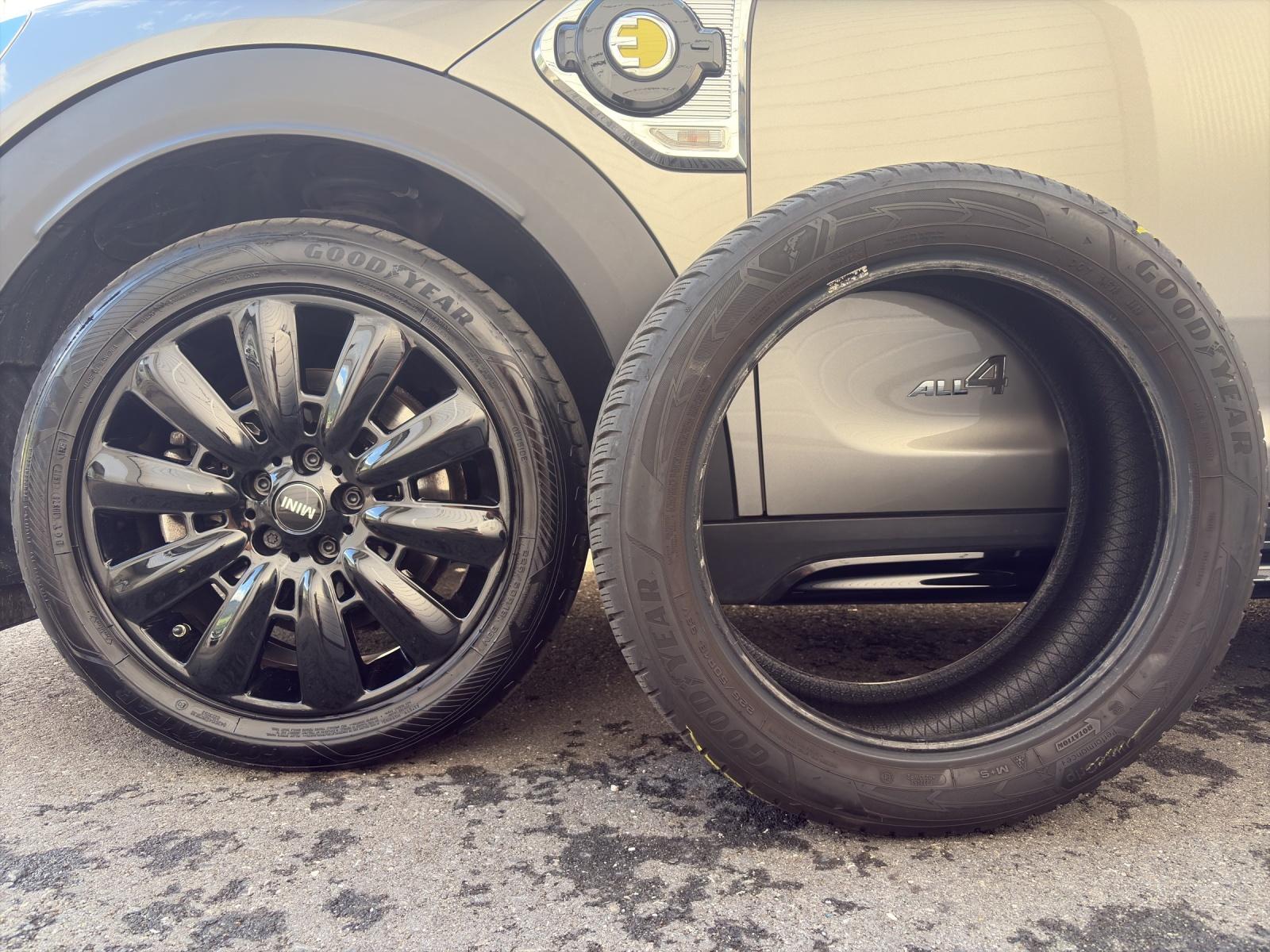 MINI Countryman Cooper S E ALL4-image-20