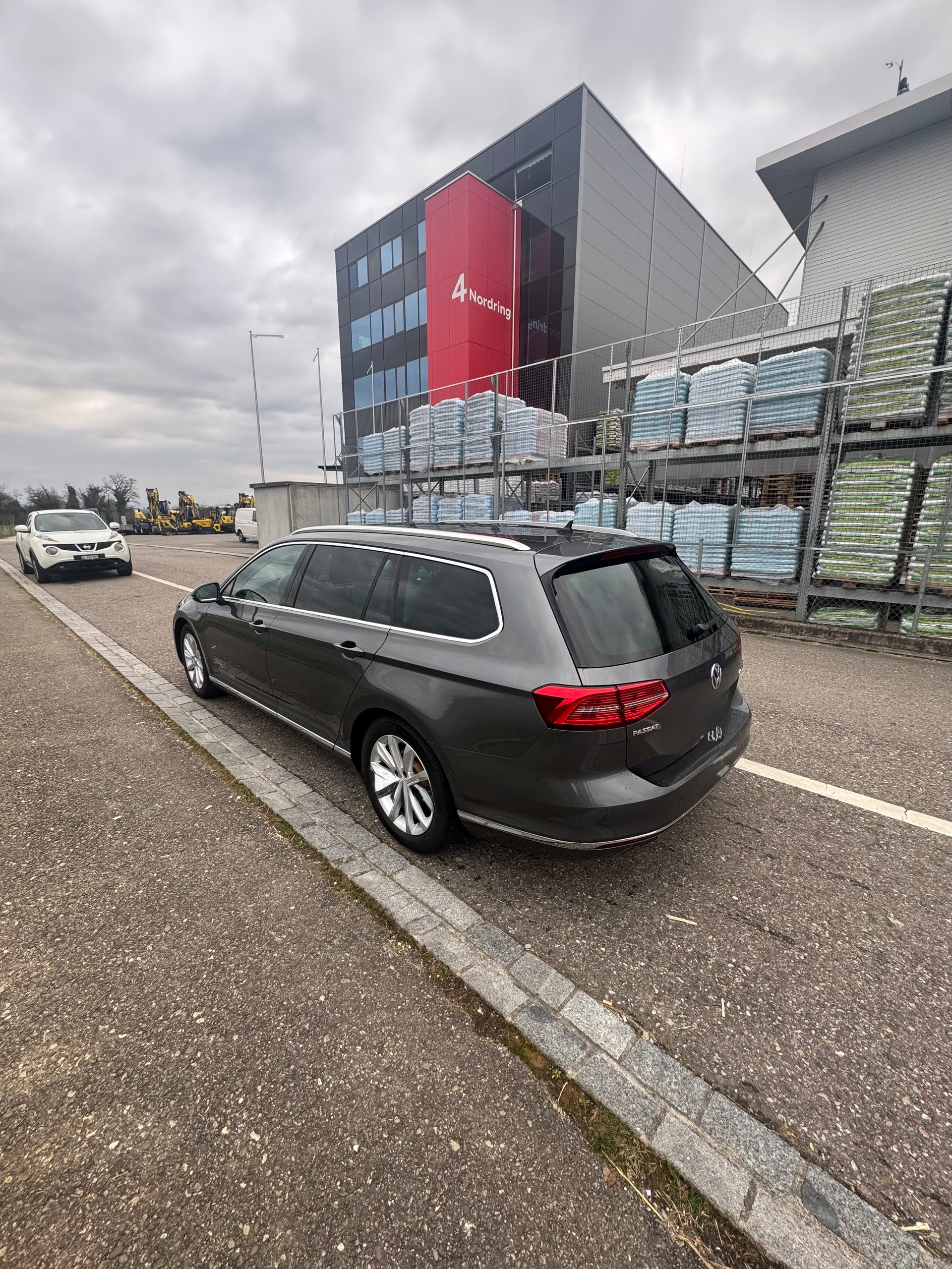 VW 2.0 TDI 190 SCR Highl. DSG 4m-image-1