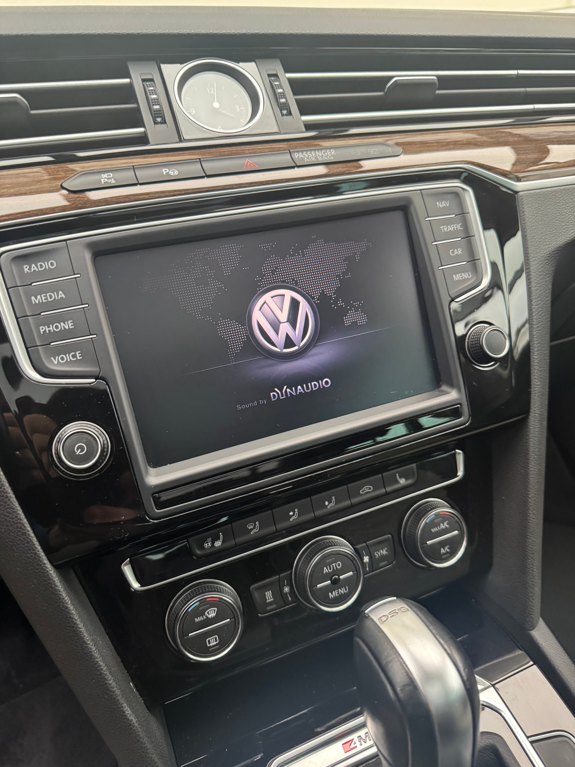 VW 2.0 TDI 190 SCR Highl. DSG 4m-image-2