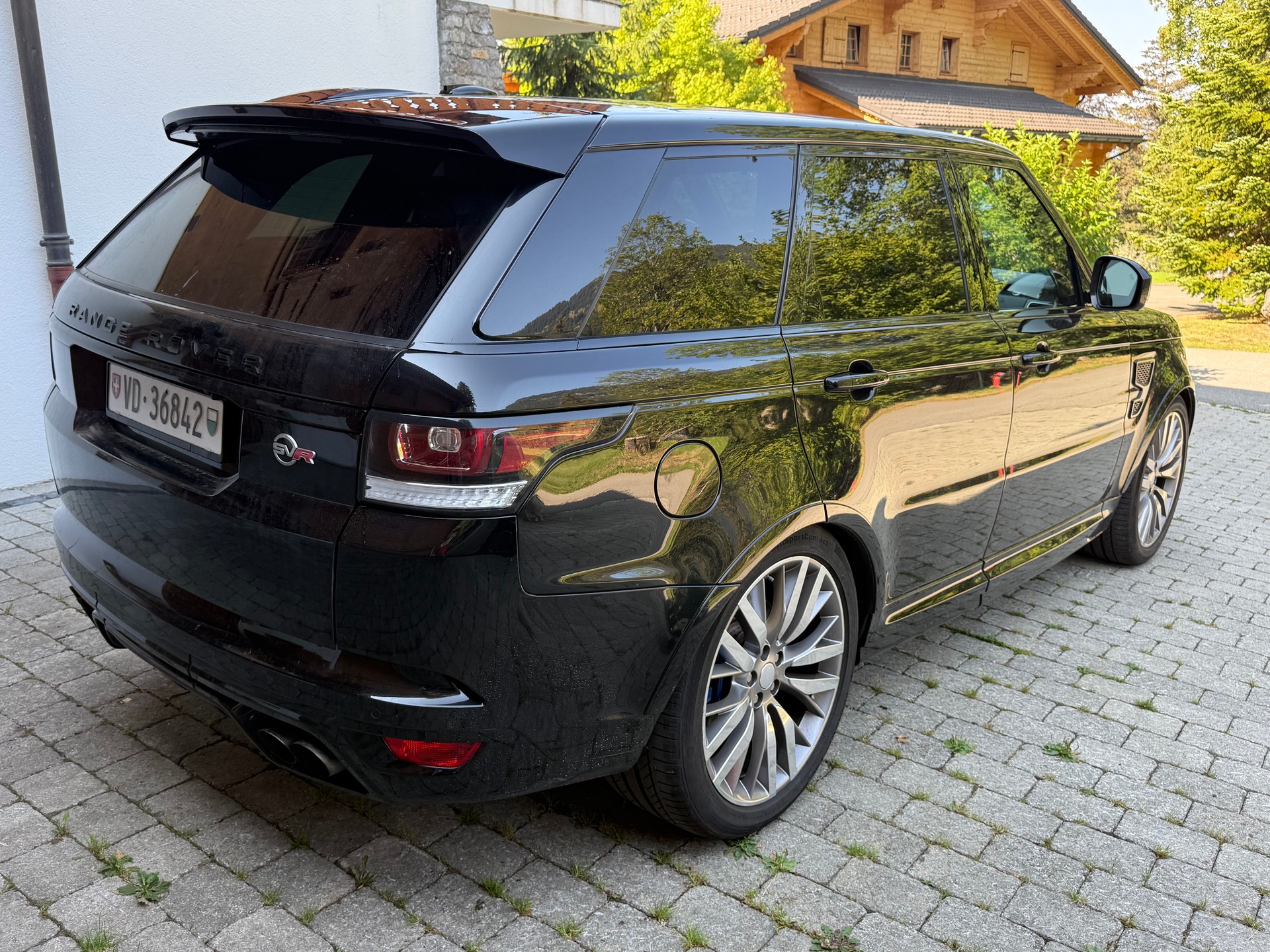 LAND ROVER 5.0 V8 SC SVR-image-1