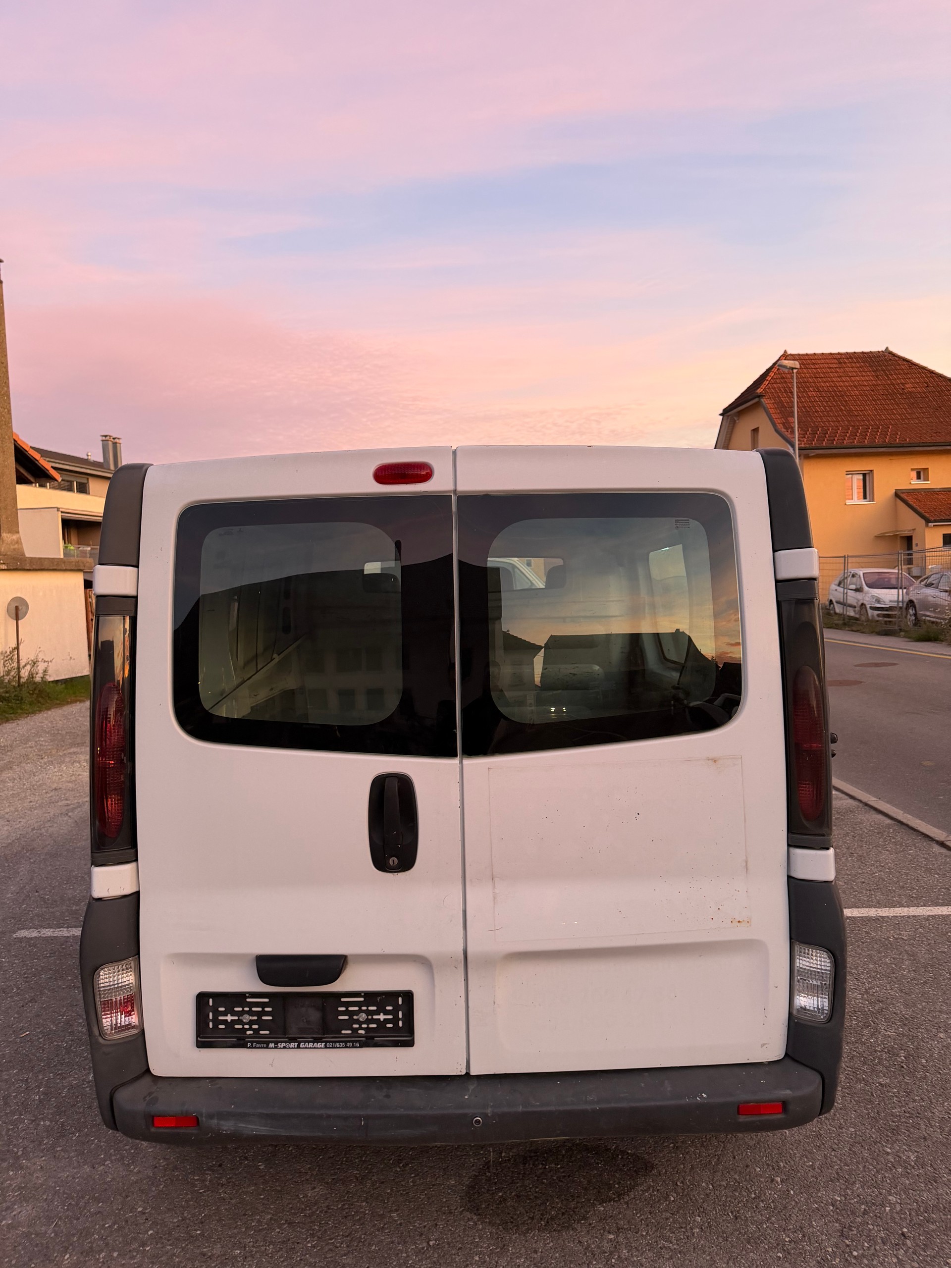 RENAULT Trafic 1.9 dCi 80 2.7t-image-4