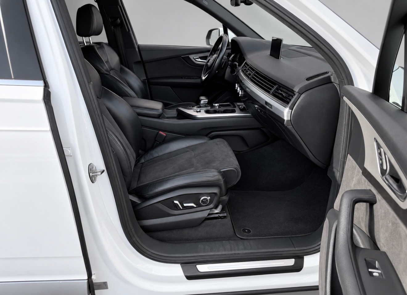 AUDI Q7 3.0 TDI ultra quattro tiptronic-image-11