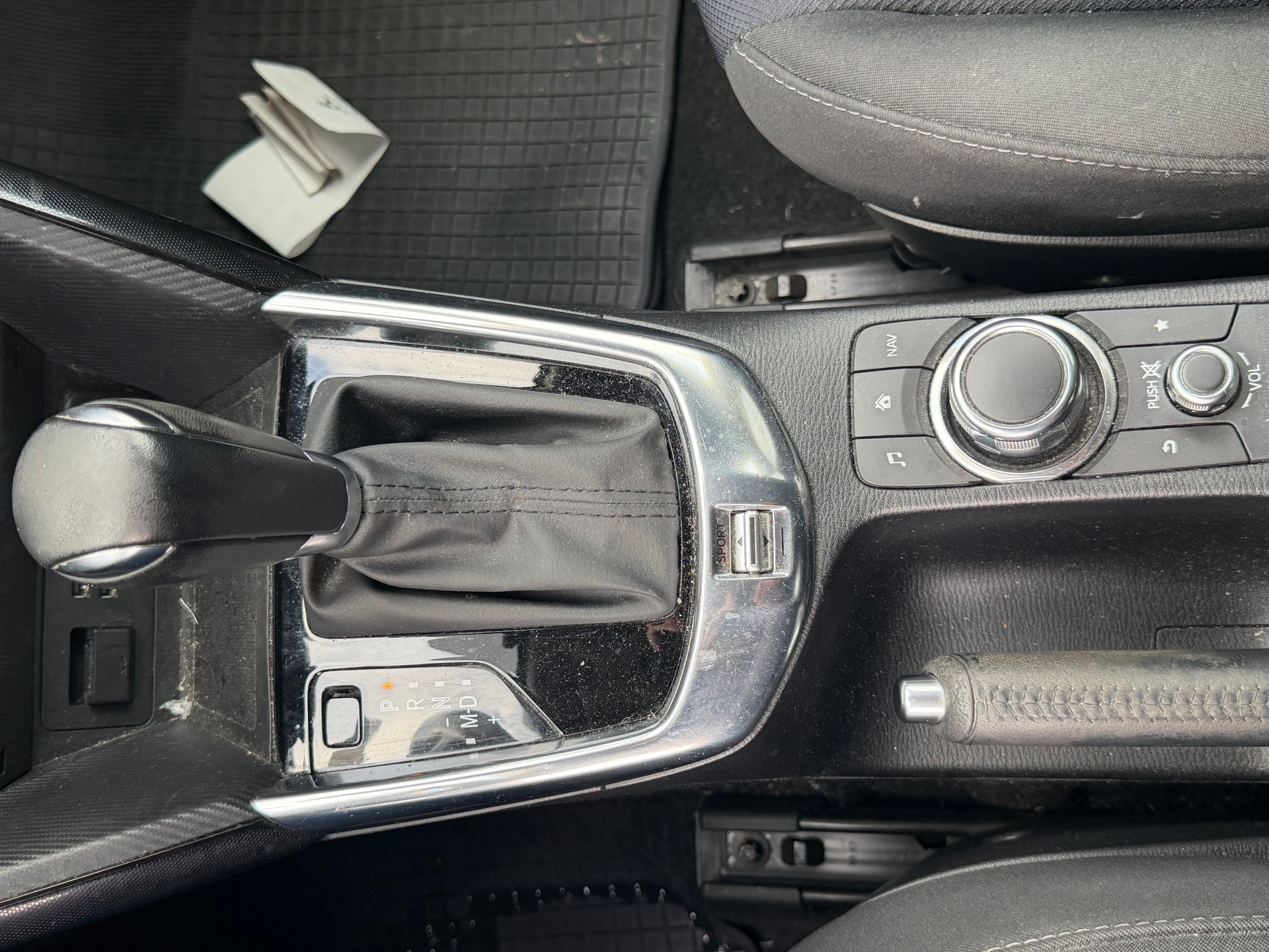 MAZDA 2 1.5i 16V Skyactiv-G Ambition Drive-image-11
