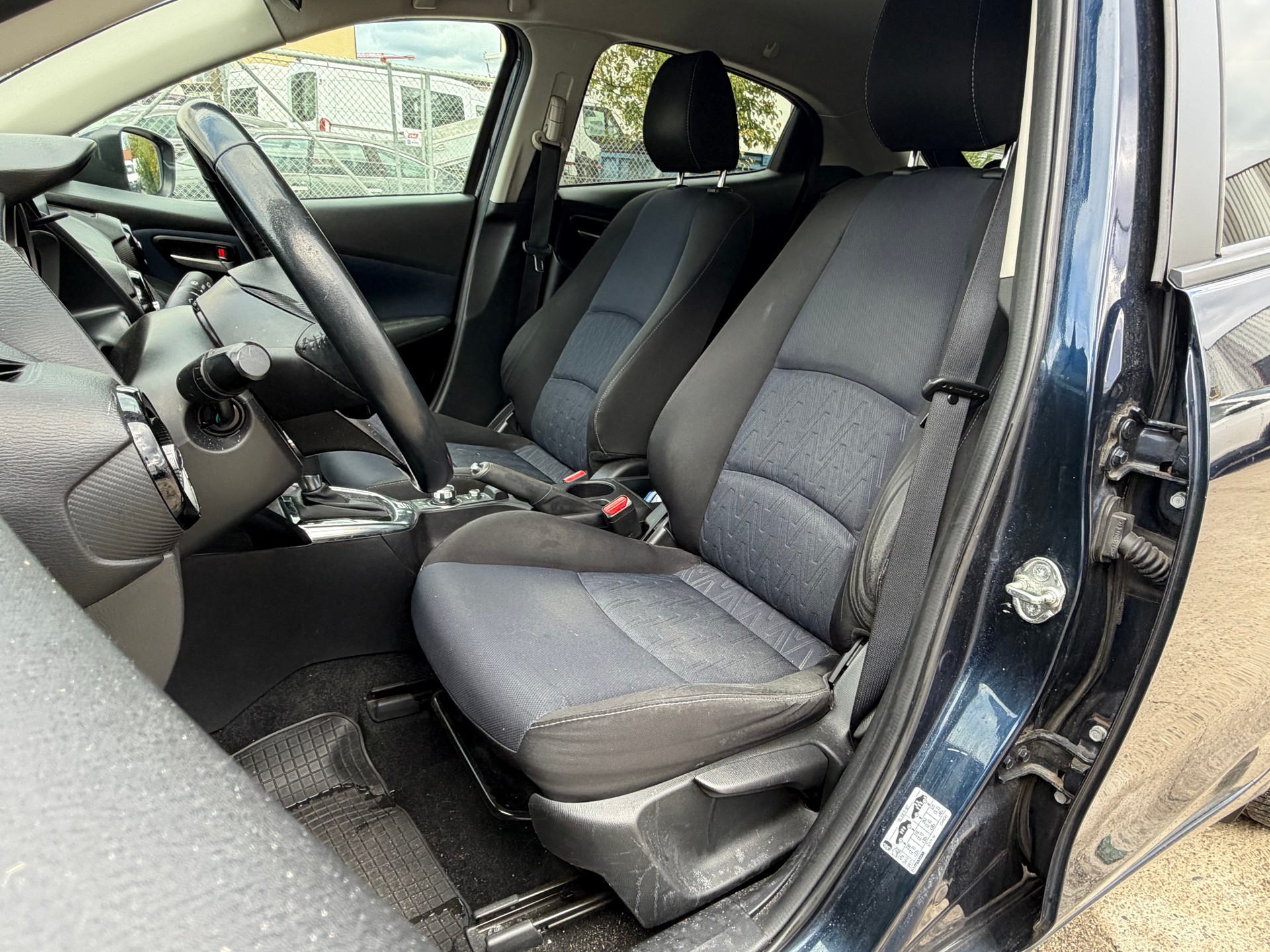 MAZDA 2 1.5i 16V Skyactiv-G Ambition Drive-image-7