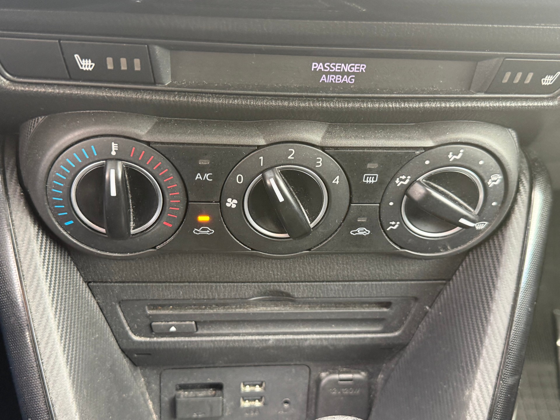 MAZDA 2 1.5i 16V Skyactiv-G Ambition Drive-image-10