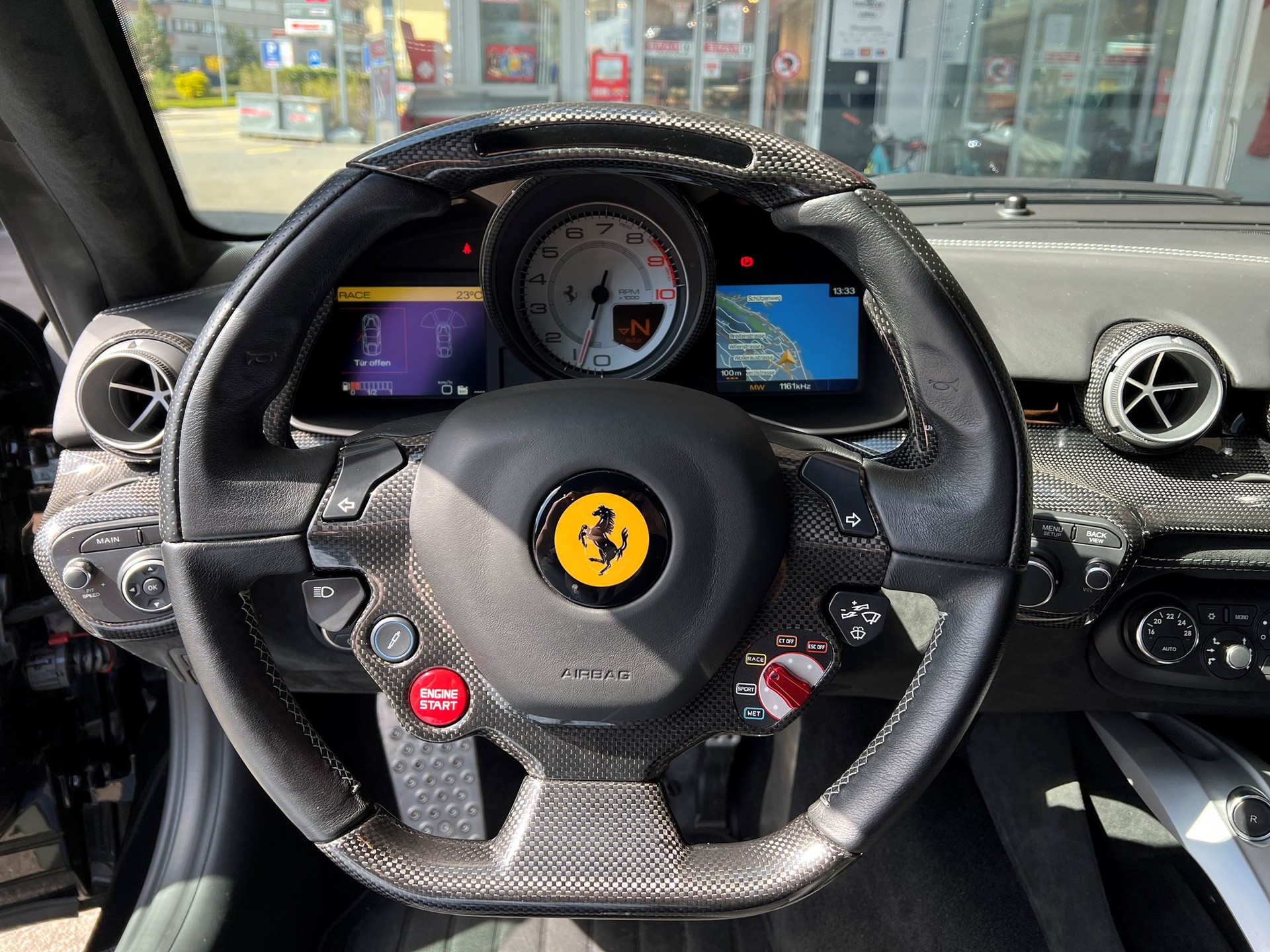 FERRARI F12 Berlinetta-image-6