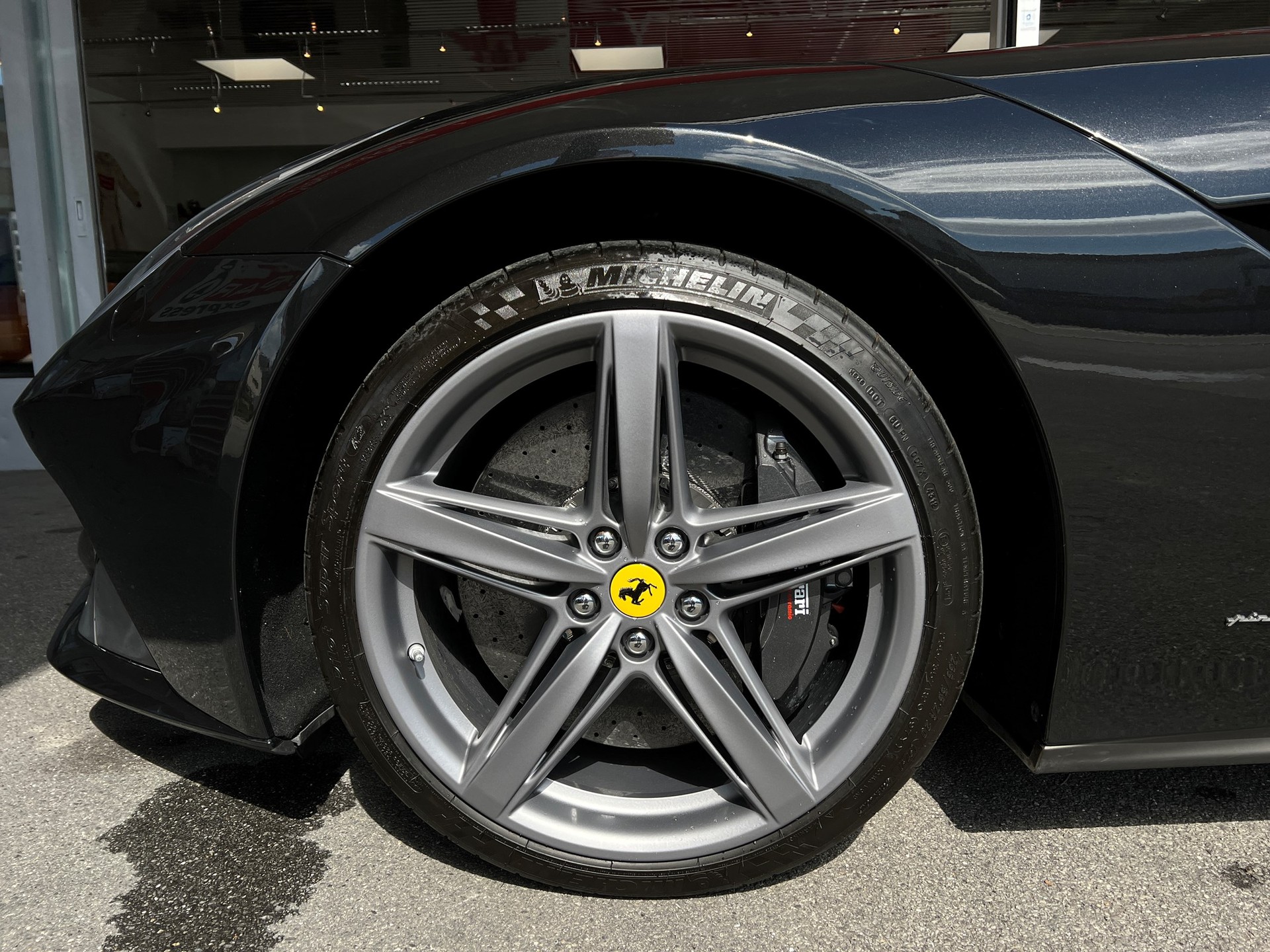 FERRARI F12 Berlinetta-image-13
