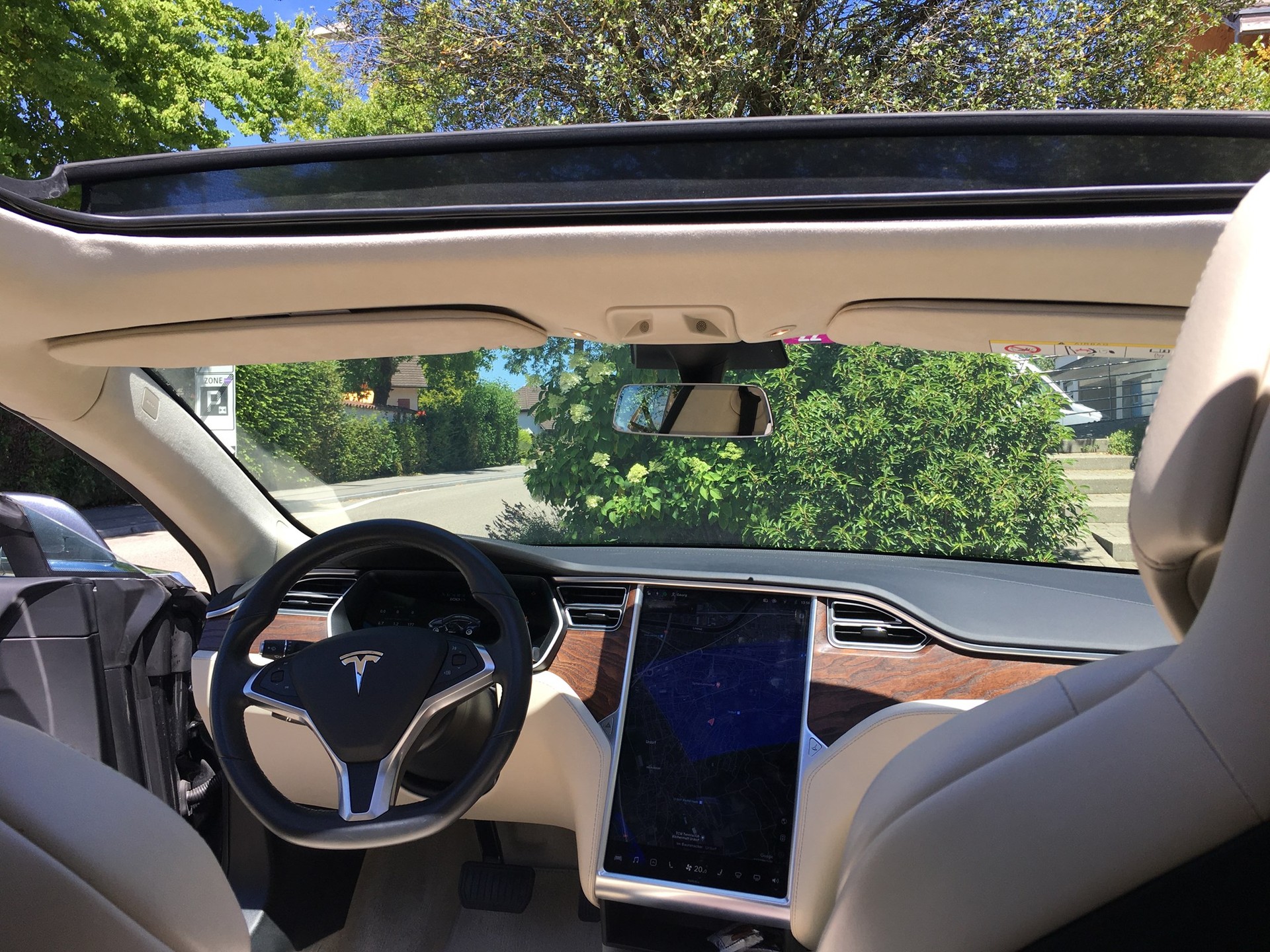 TESLA Model S 100 D-image-5