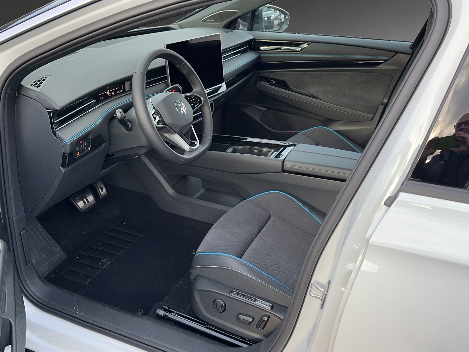 VW ID.7 Pro 77 kWh Pro-showroom-element-3