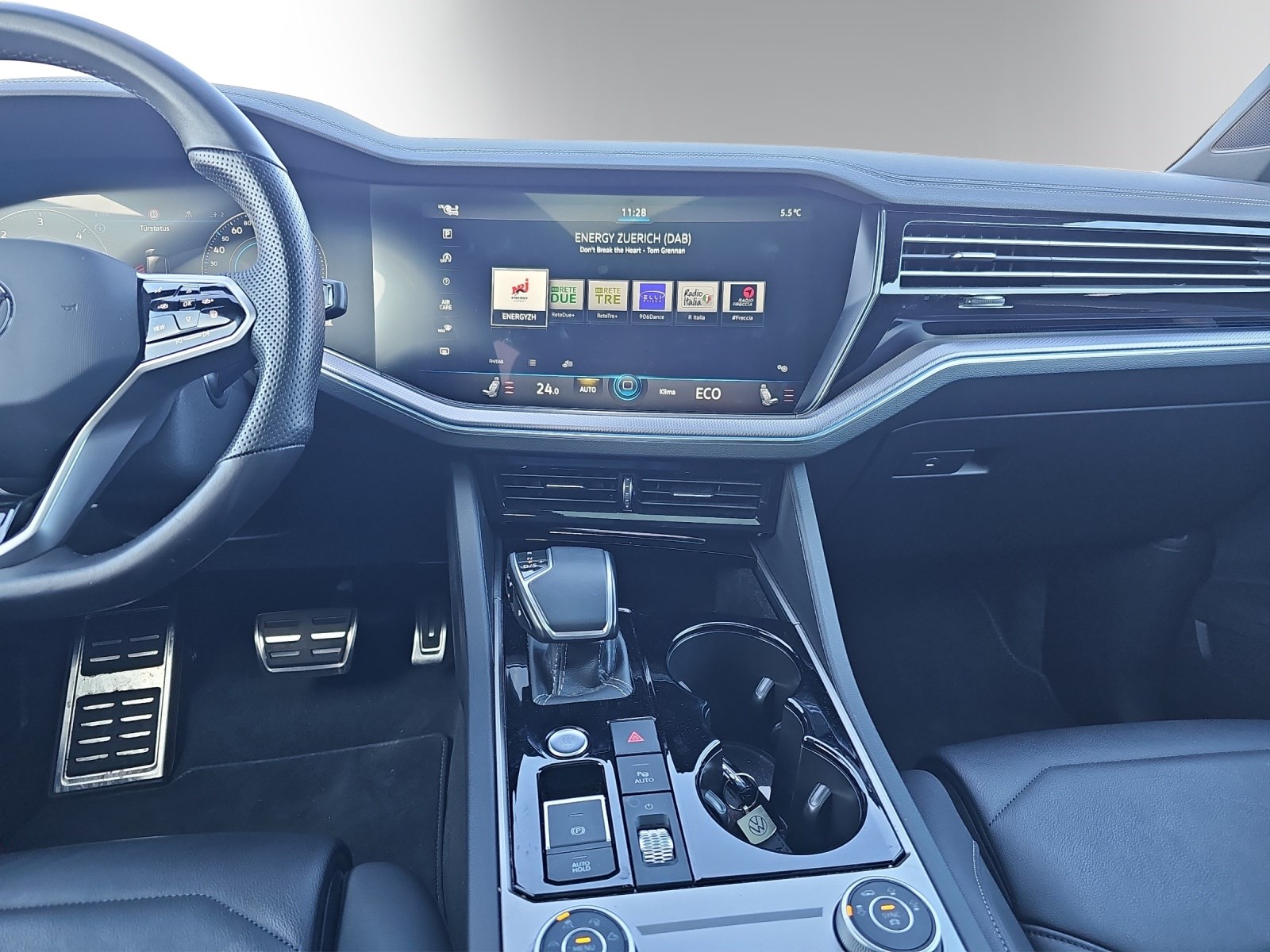 VW Touareg 3.0 TDI R Line-image-7