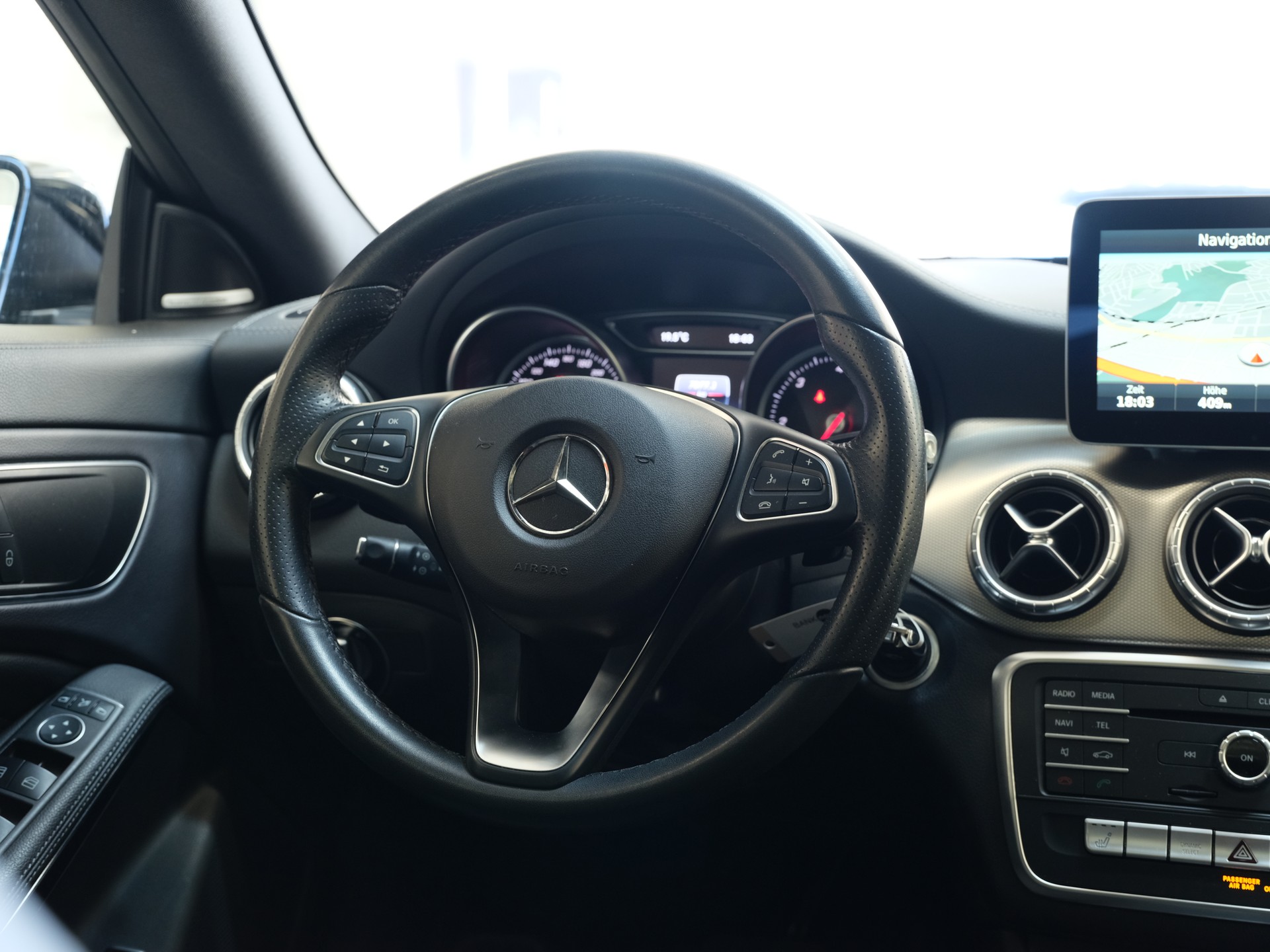 MERCEDES-BENZ CLA Shooting Brake 220 d Urban 4Matic 7G-DCT-image-15