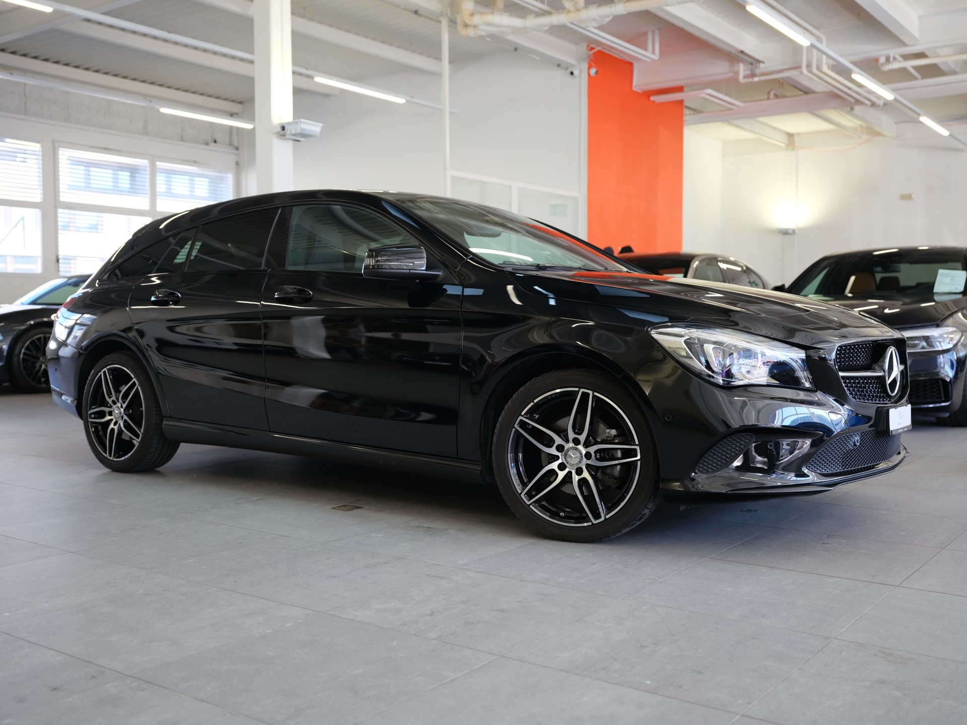 MERCEDES-BENZ CLA Shooting Brake 220 d Urban 4Matic 7G-DCT-image-0