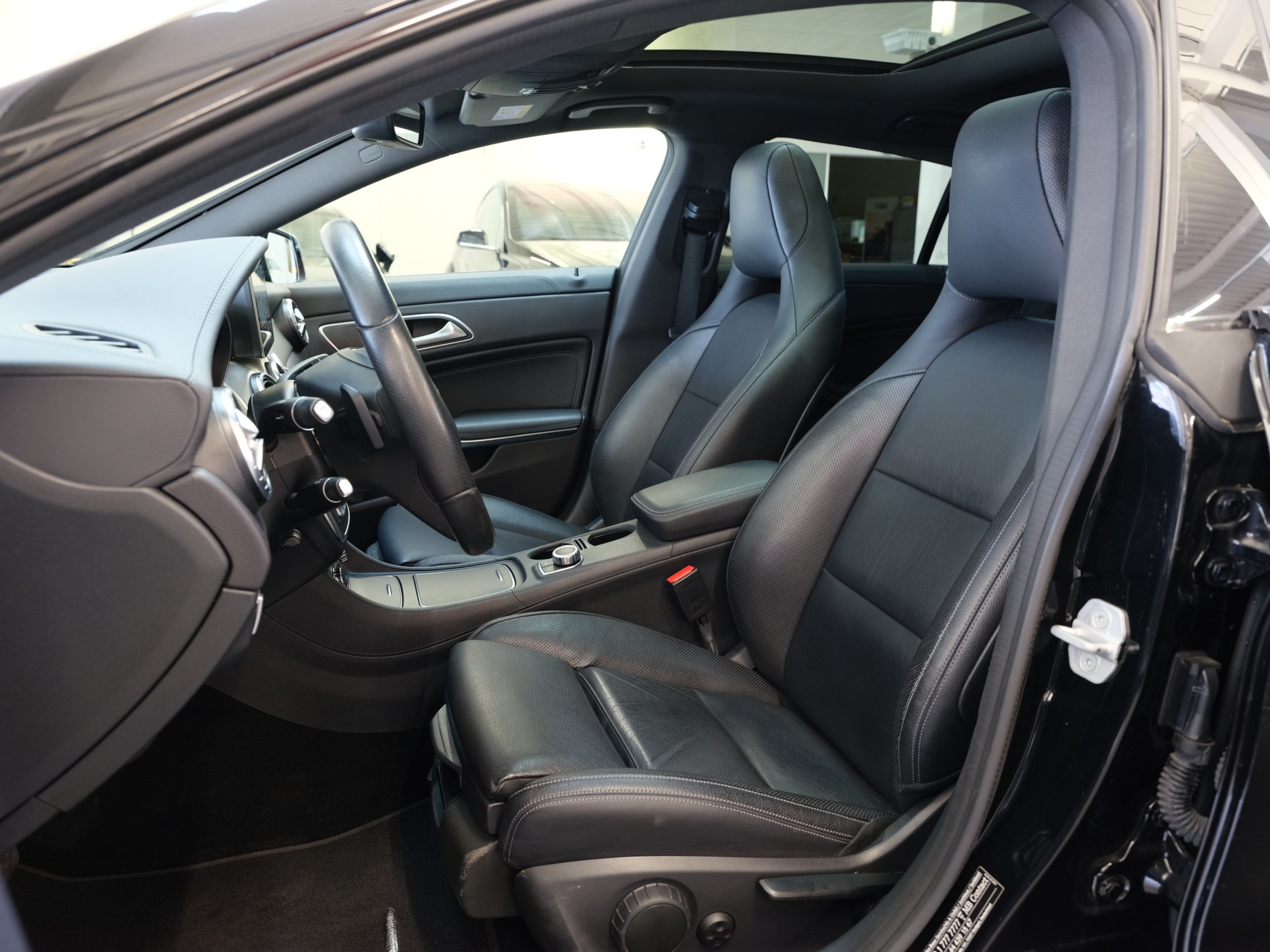 MERCEDES-BENZ CLA Shooting Brake 220 d Urban 4Matic 7G-DCT-image-8