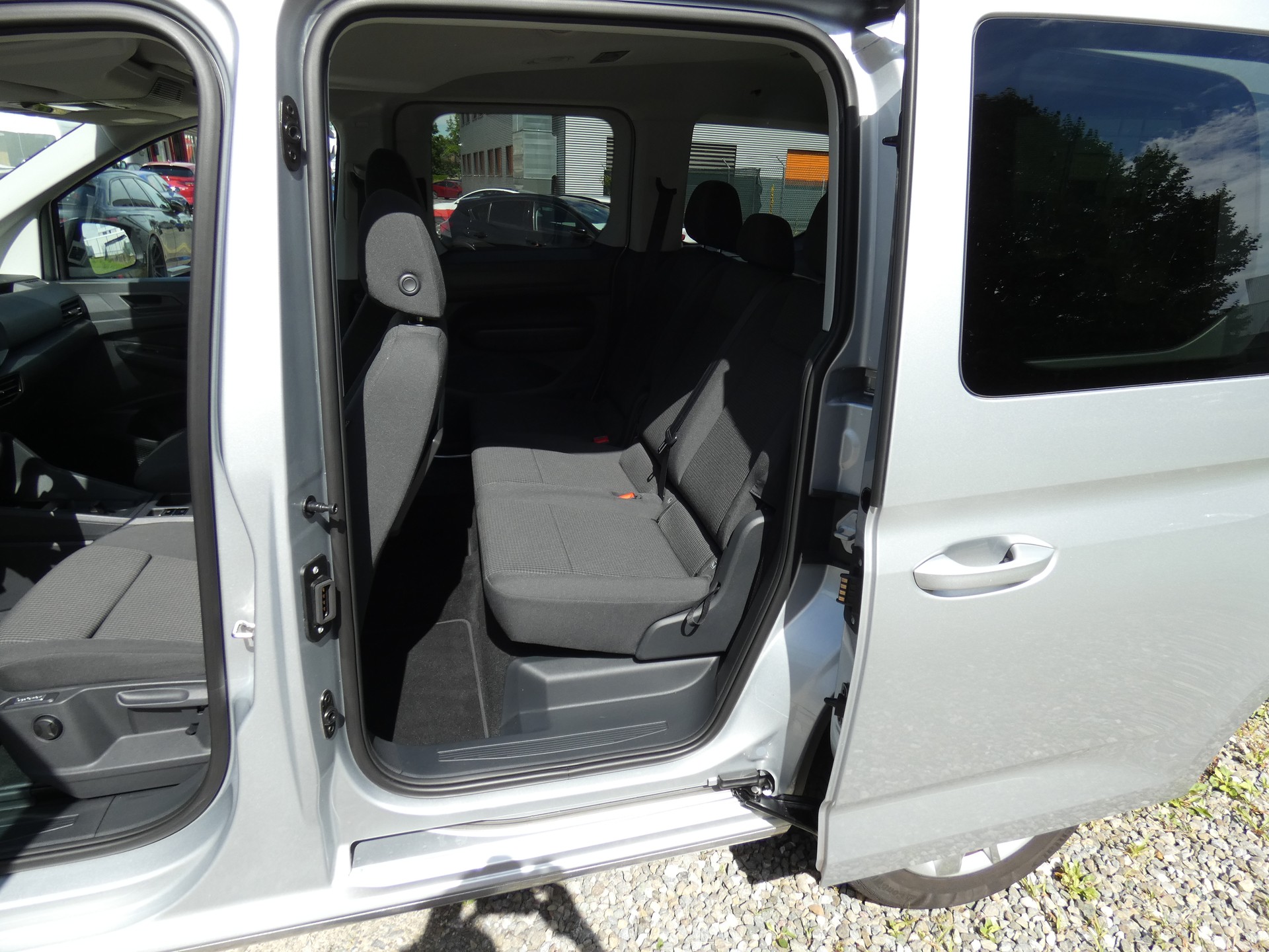 VW CADDY 1.5 TSI DSG Liberty-image-12