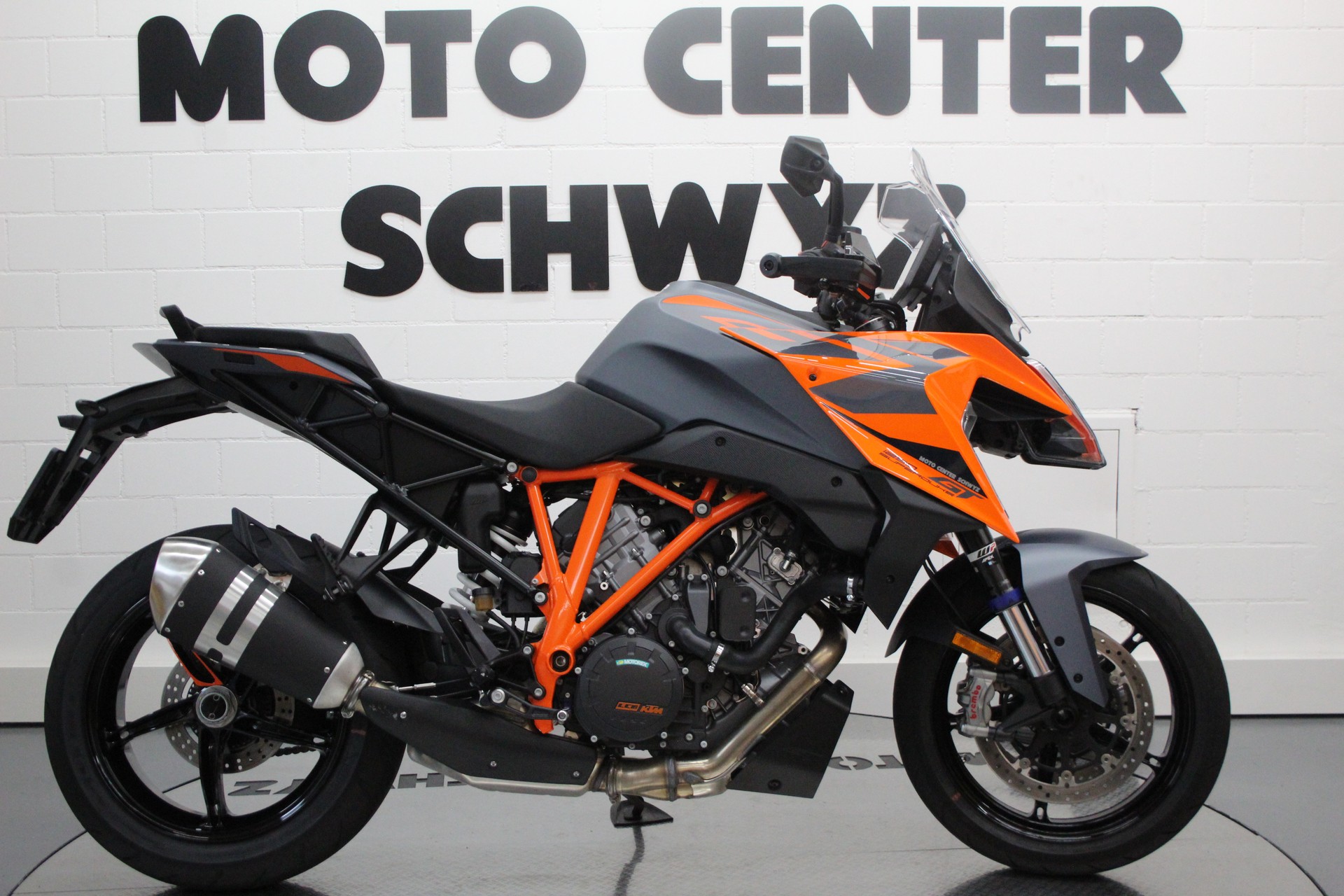 KTM 1290 Super Duke GT MY 2023