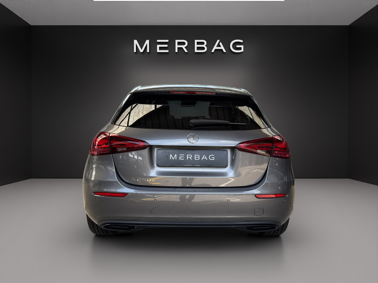 MERCEDES-BENZ A 250 e 8G-DCT-image-3
