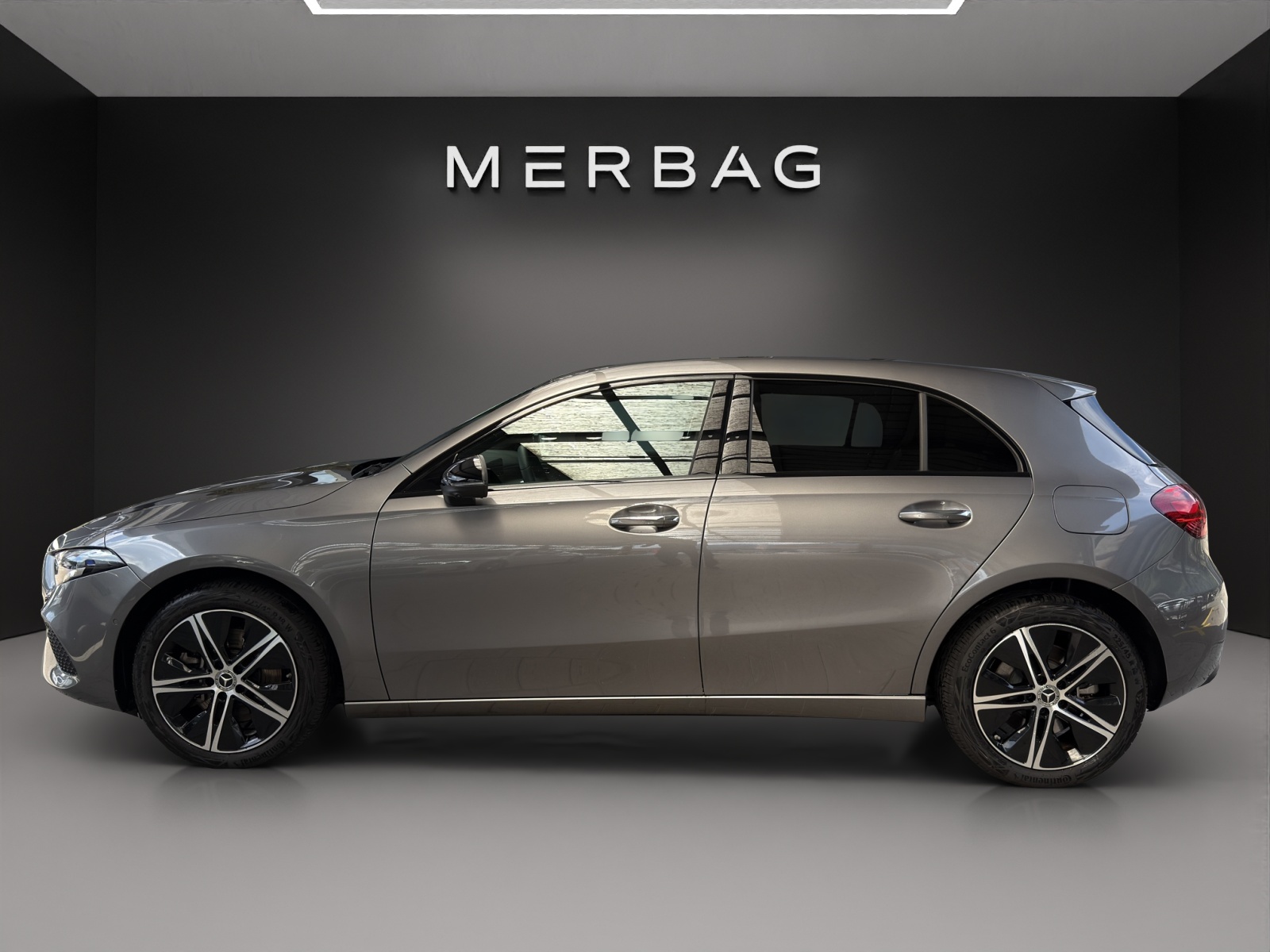 MERCEDES-BENZ A 250 e 8G-DCT-image-1