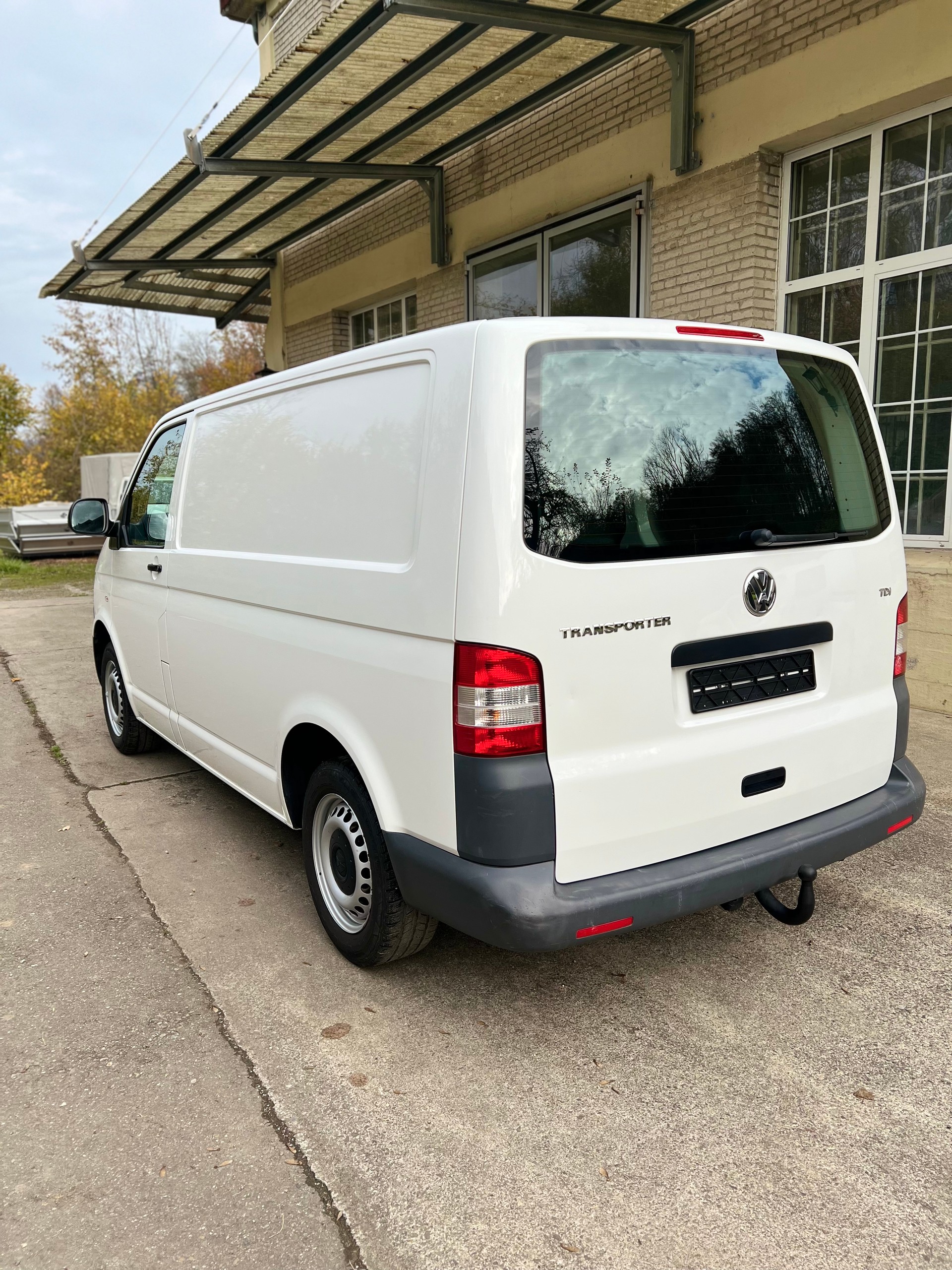 VW T5 2.0 TDI-image-2