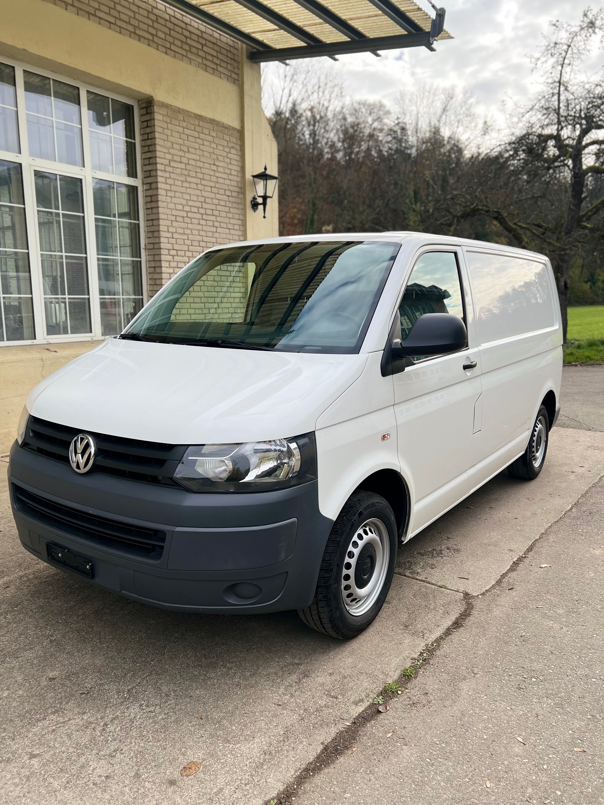 VW T5 2.0 TDI-image-1