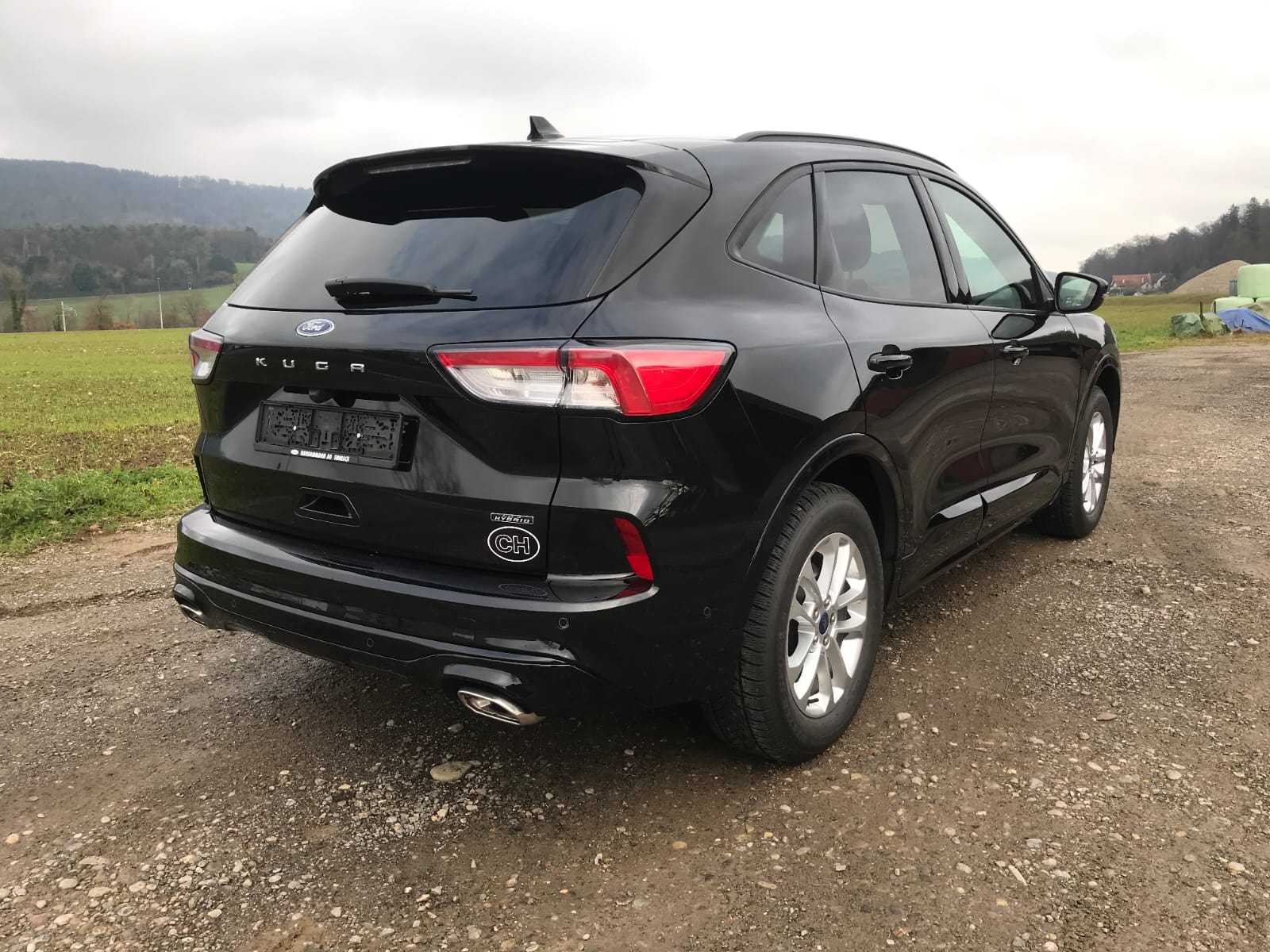 FORD Kuga 2.5 Plug-in Hybrid ST-Line X-image-2