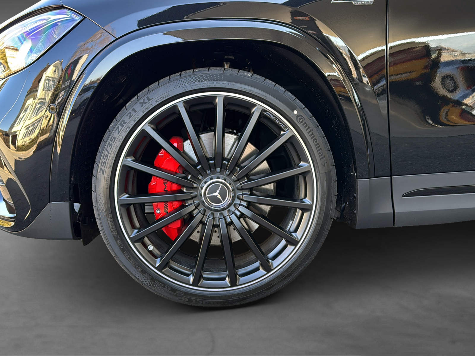 MERCEDES-BENZ GLA 35 4Matic-image-5