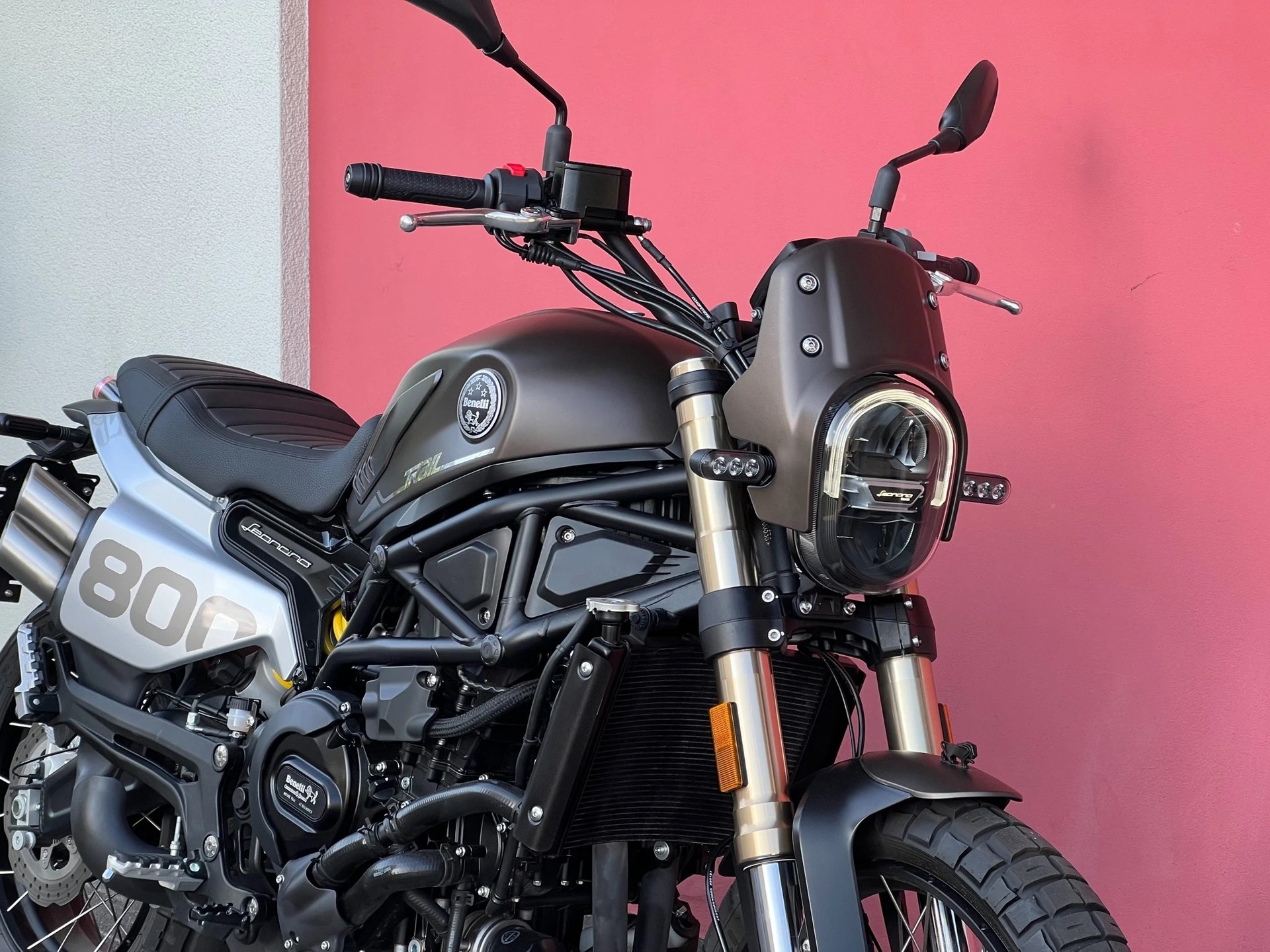 BENELLI Leoncino 800 T-showroom-element-2