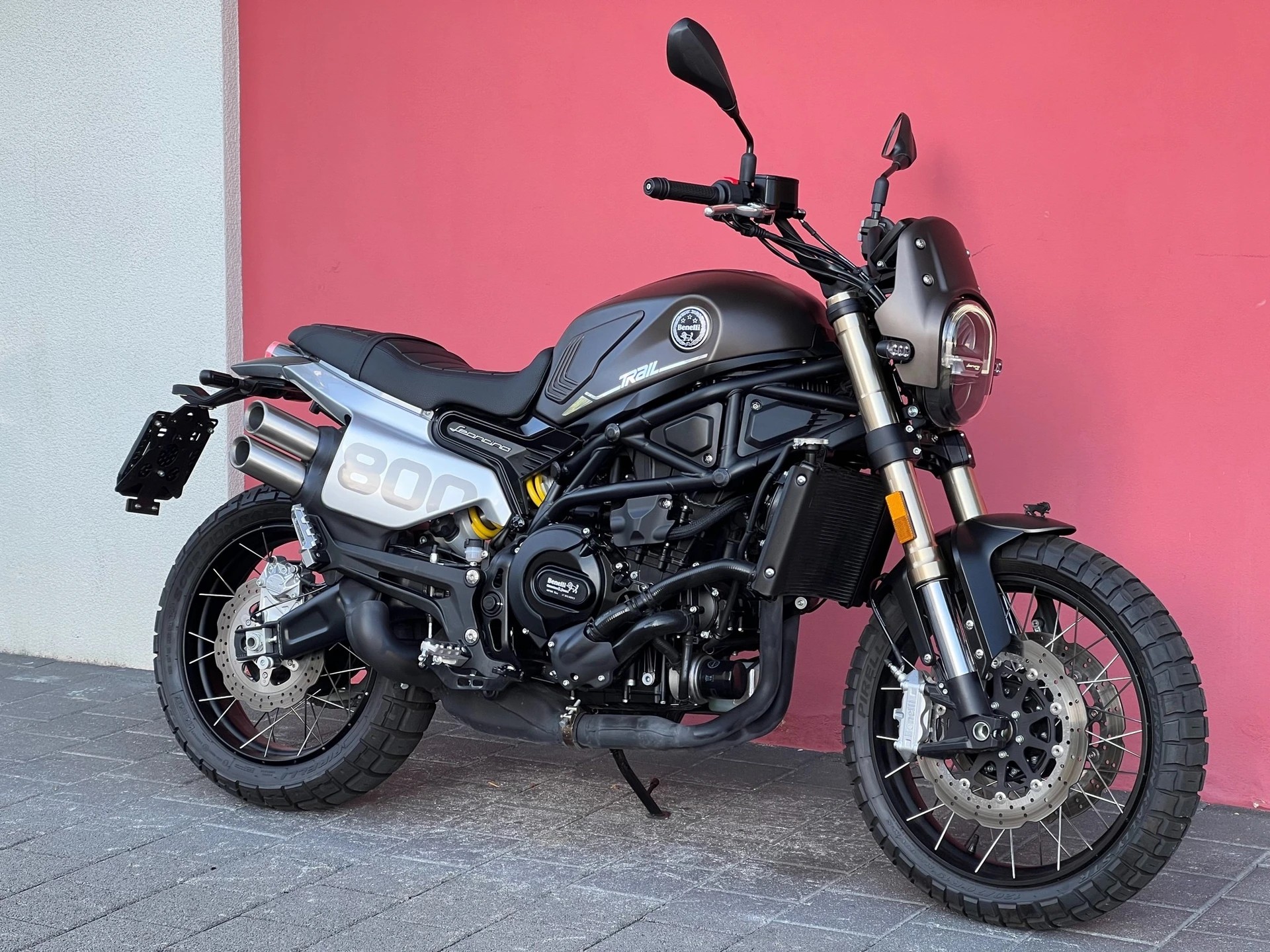 BENELLI Leoncino 800 T-showroom-element-1