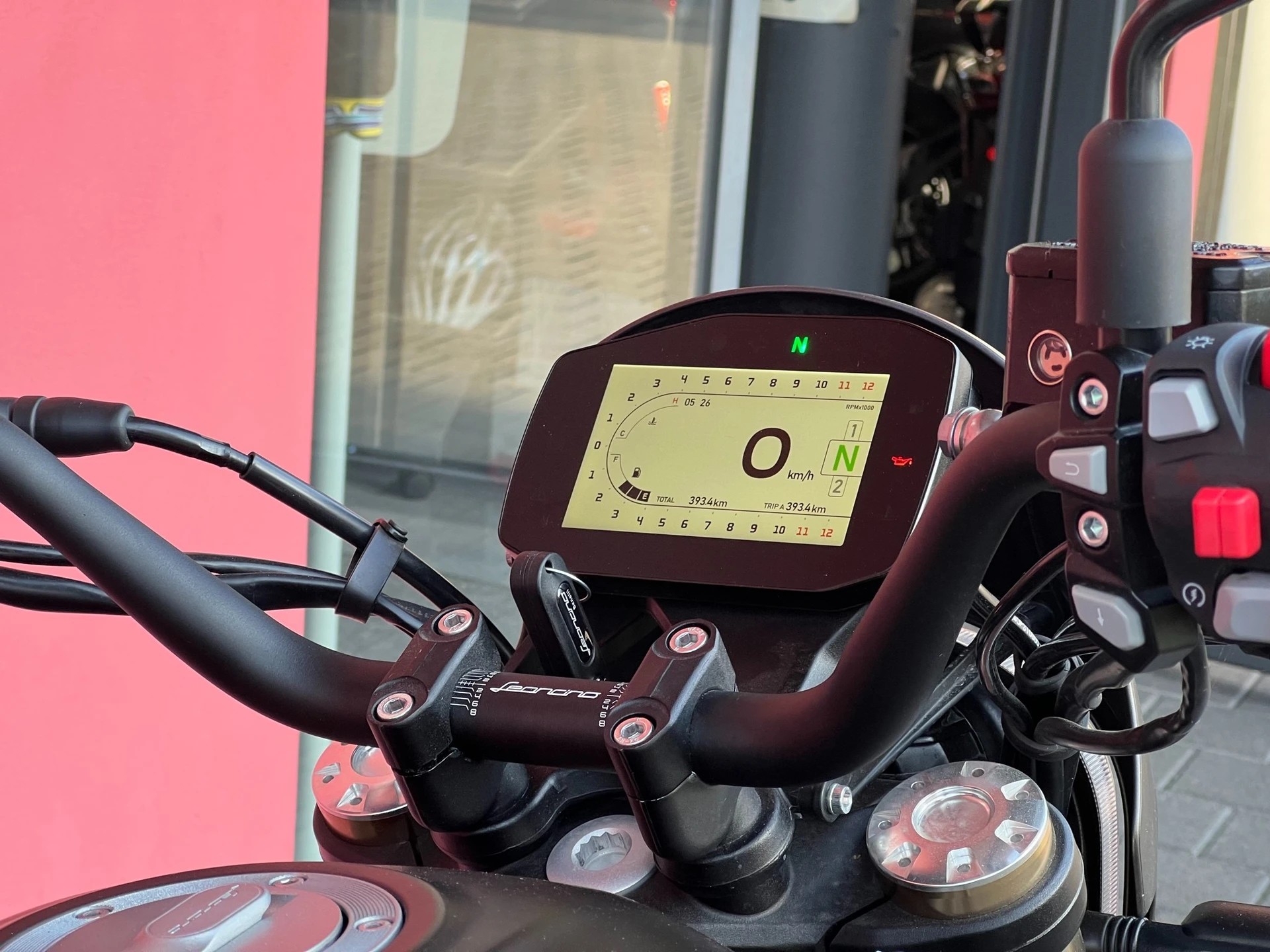 BENELLI Leoncino 800 T-image-11