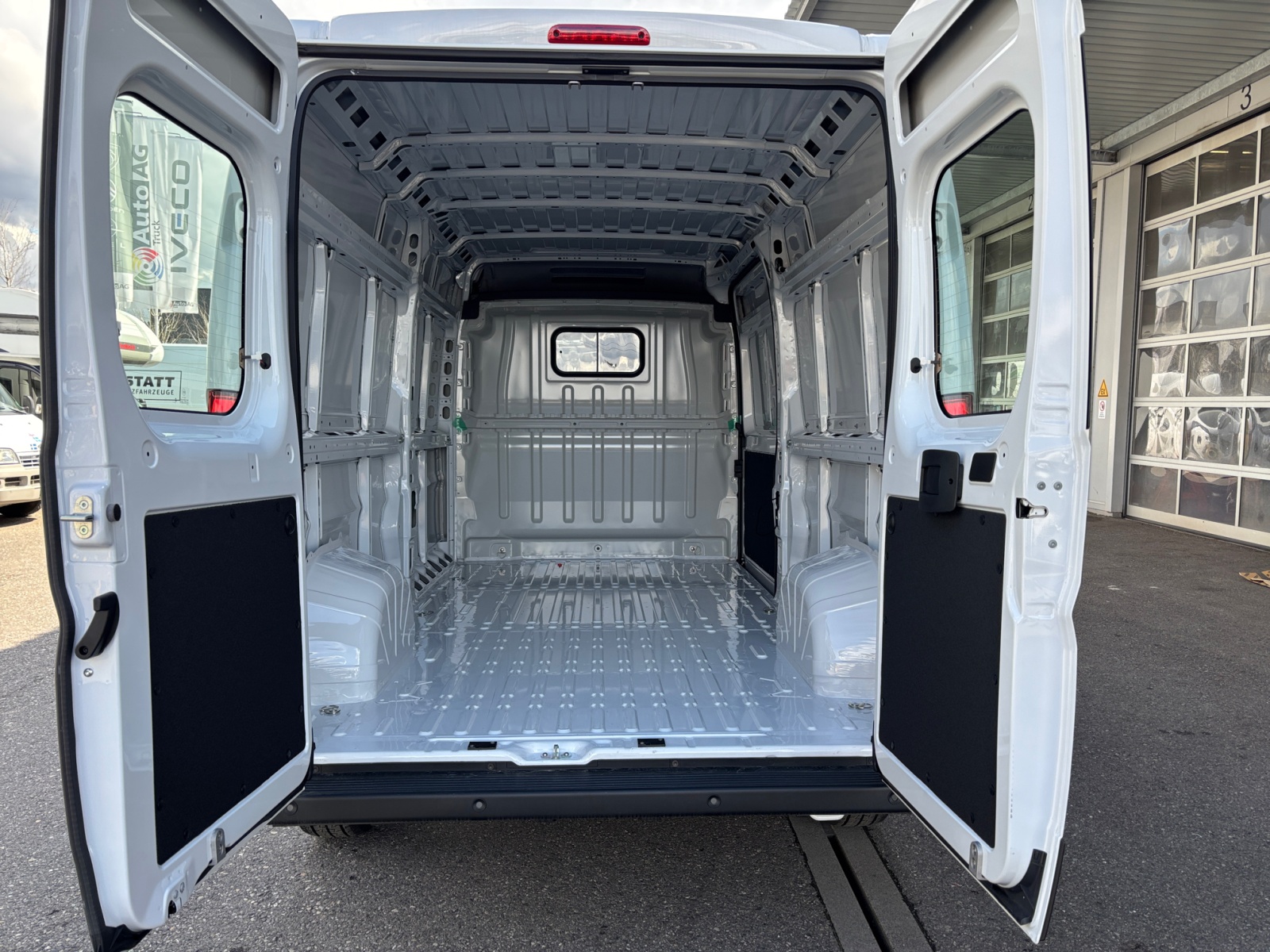 OPEL MOVANO KASTENWAEGN 2.2 L 3,3 T L3 4035 H2-image-7