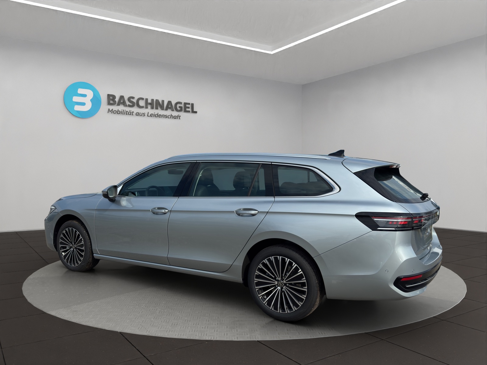 VW Passat Variant 2.0 TSI evo4 Elegance 4 Motion DSG-image-2