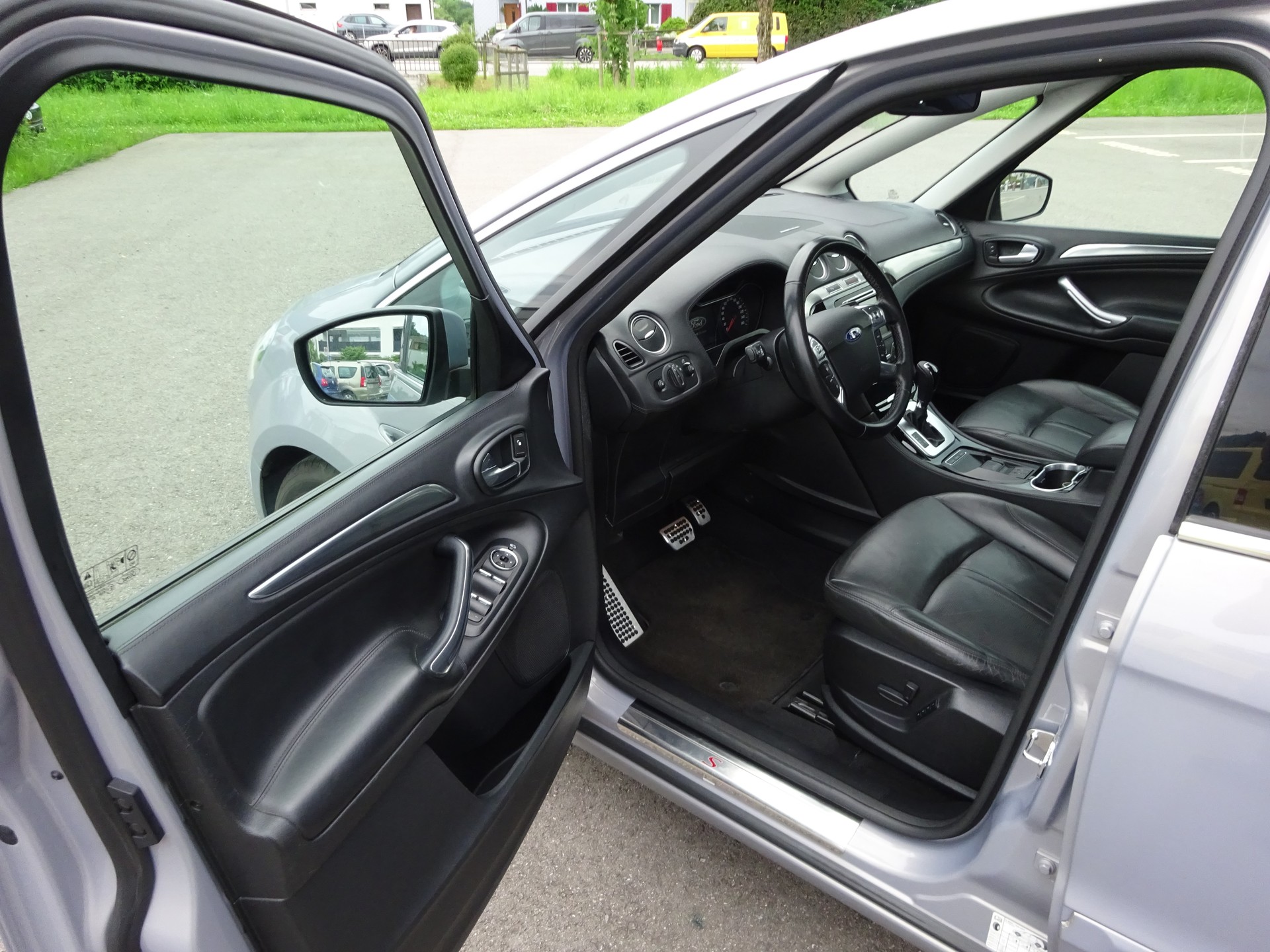 FORD S-Max 2.0 SCTi Titanium PowerShift-image-8