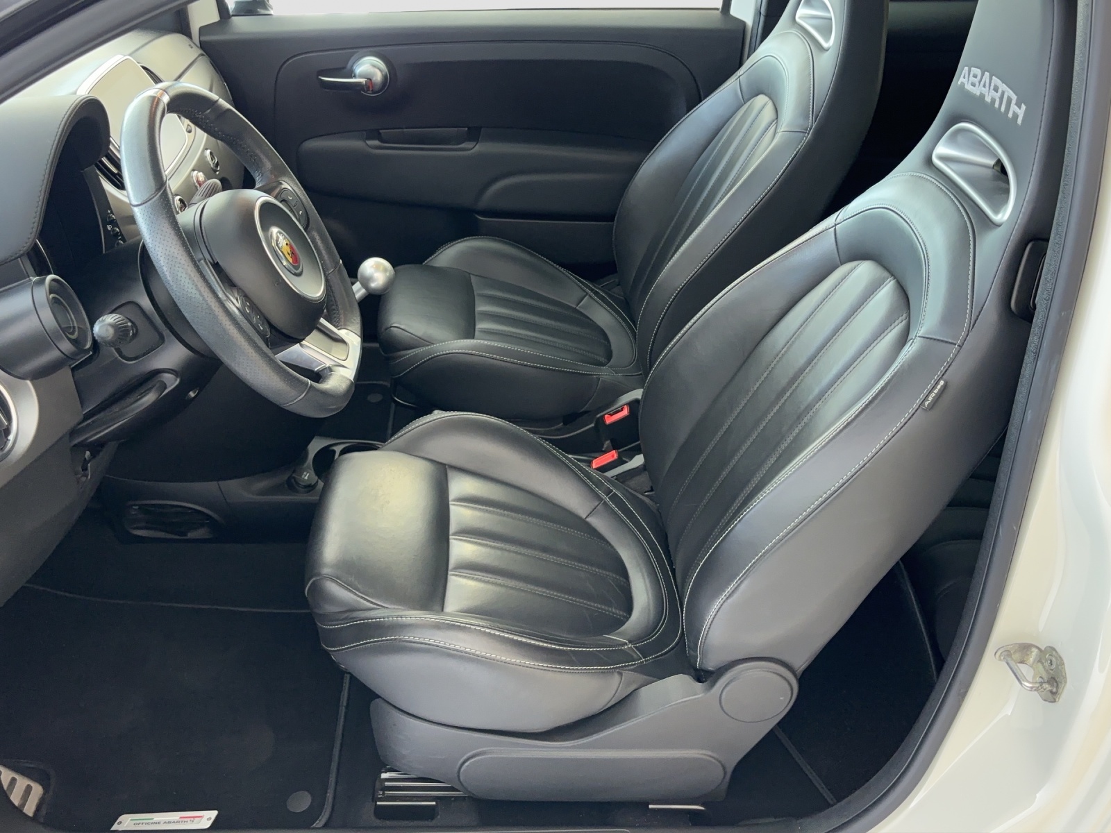 FIAT 500 Abarth 595 1.4 T-Jet 165 Turismo Abarth-image-8