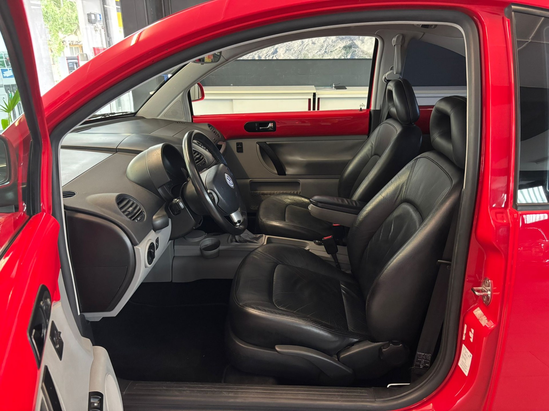 VW Beetle 2.0-image-7