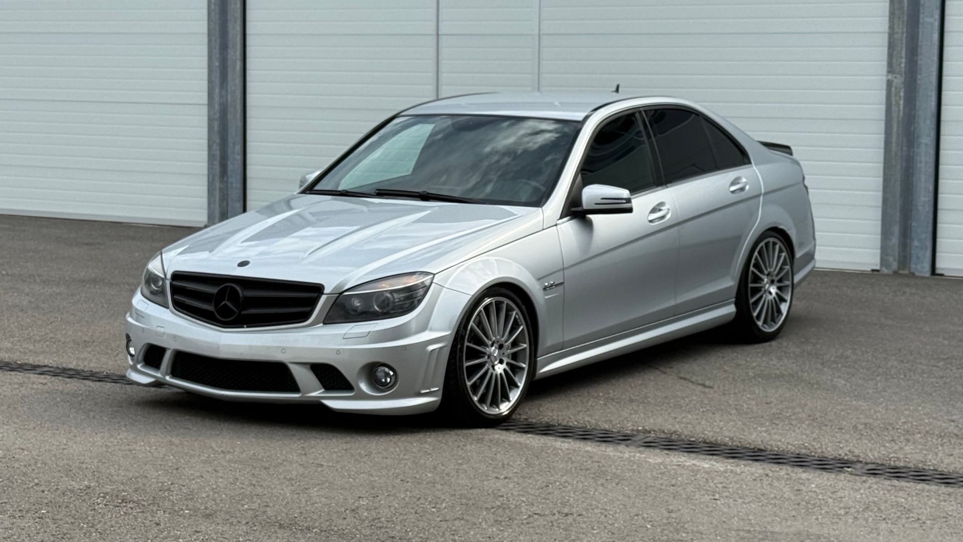 MERCEDES-BENZ C 63 AMG Avantgarde 7G-Tronic-showroom-element-2